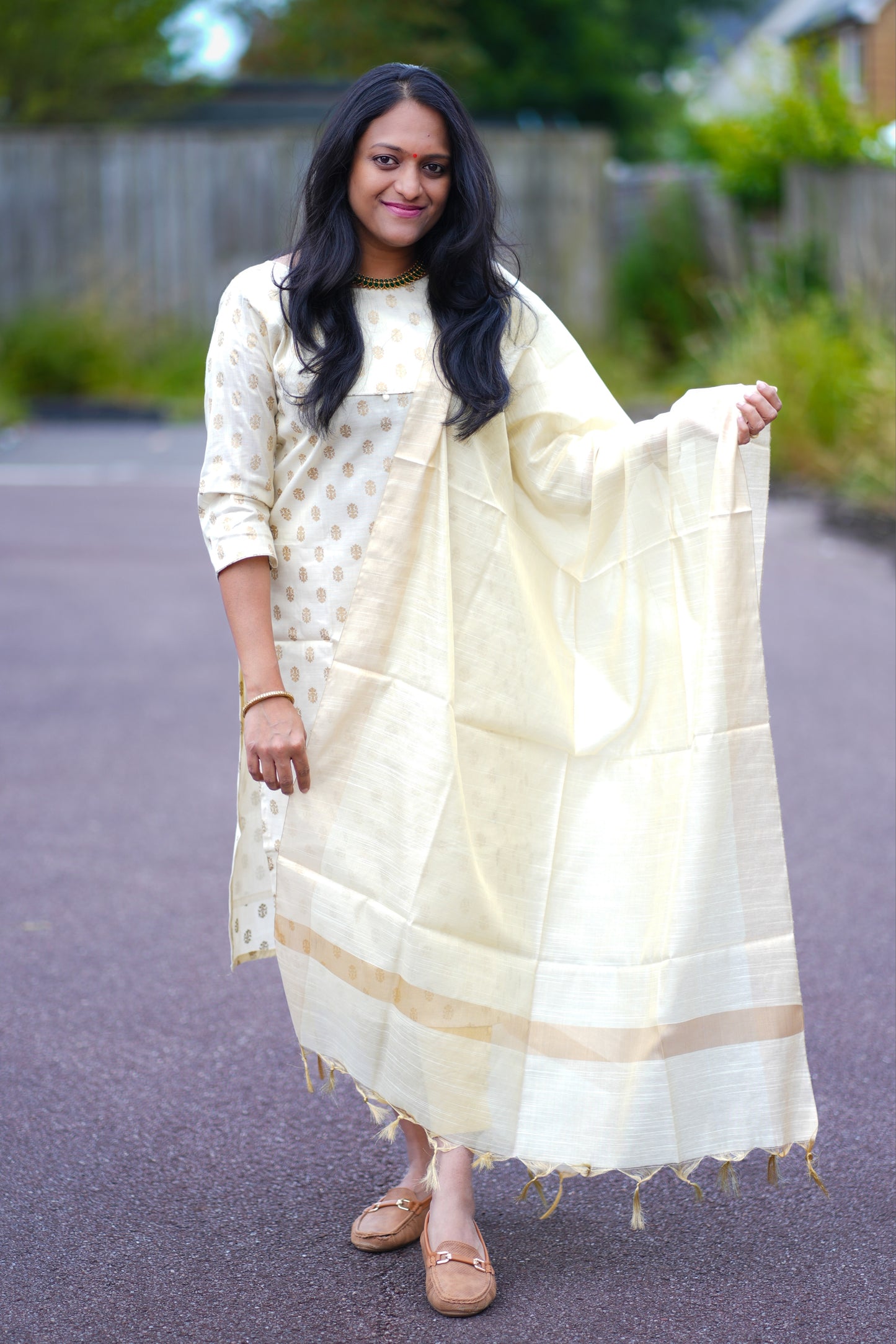 Tissue Kasavu Churidhar (KER-1064)