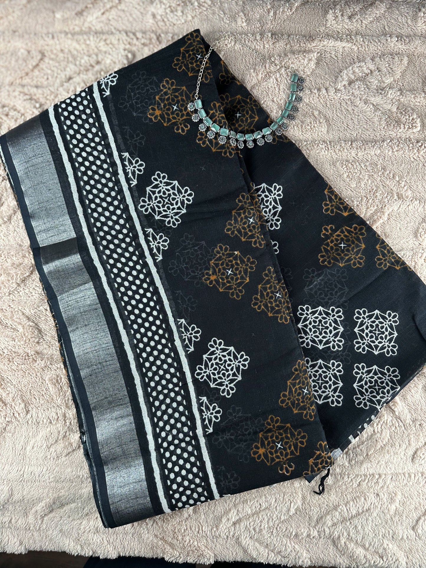 Cotton saree with beautiful design(SAR-559)