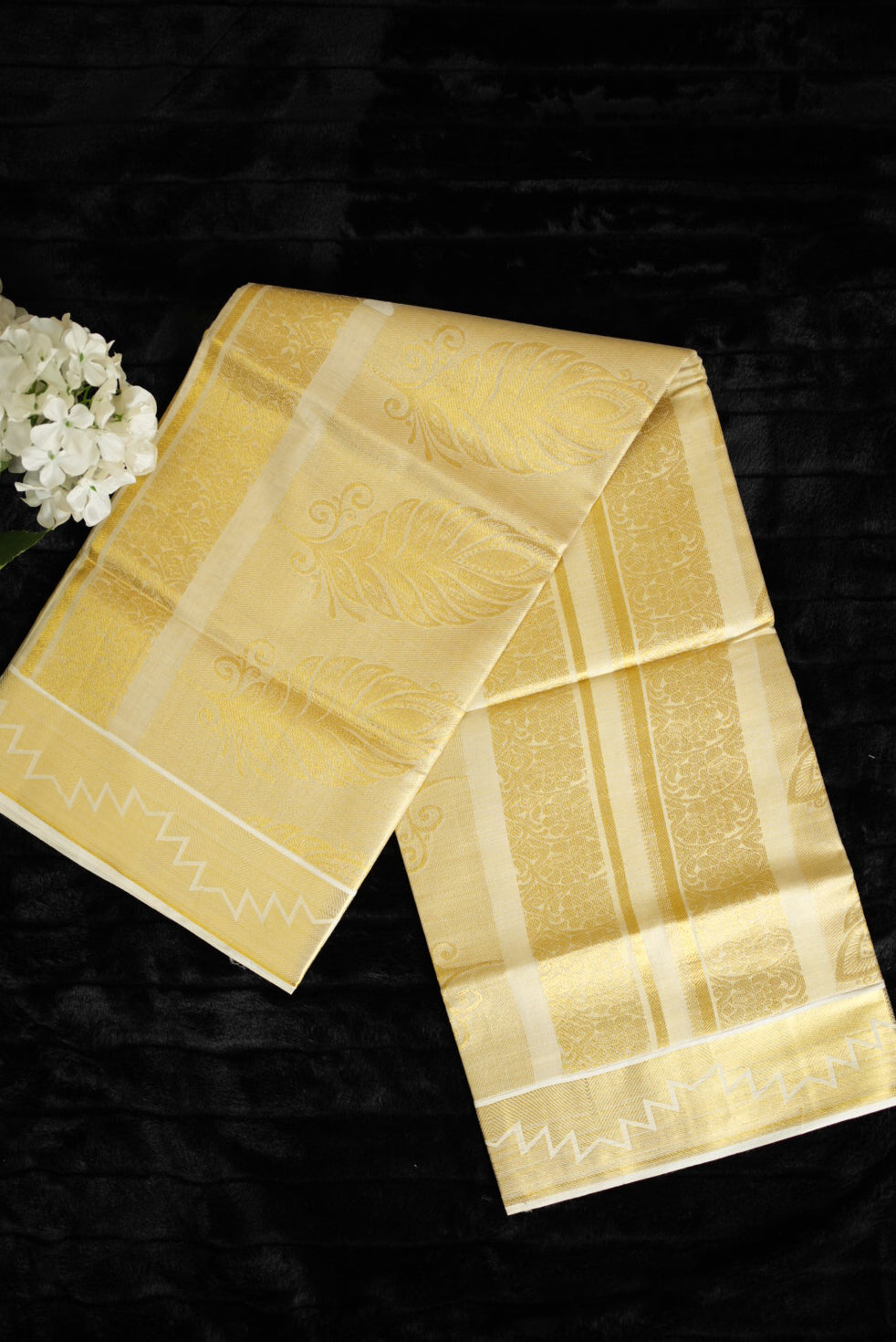 Kasavu tissue saree with leaf design(SAR-219)