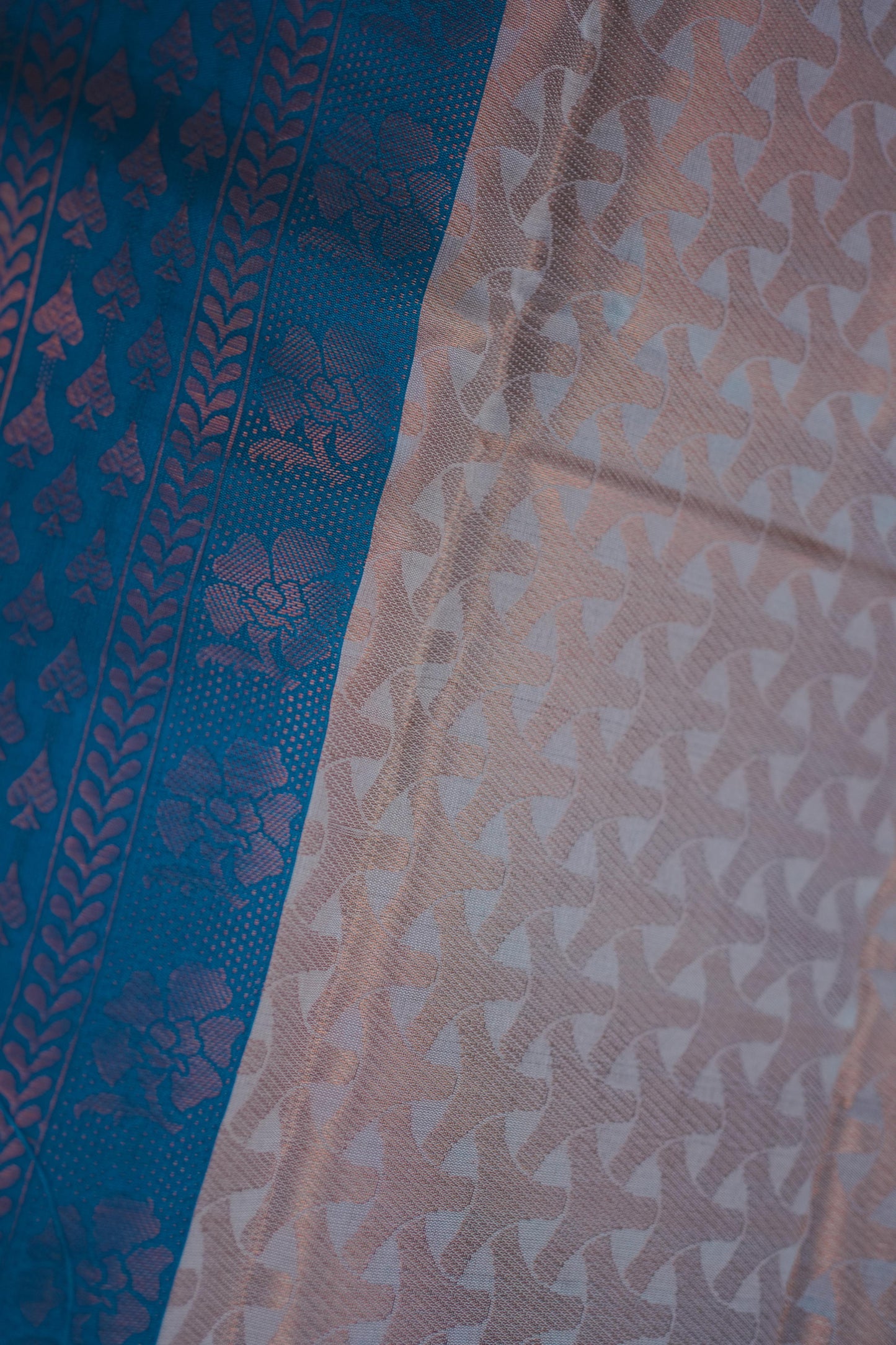 Kancheepuram Silk Blend exquisite saree (SAR-1129)