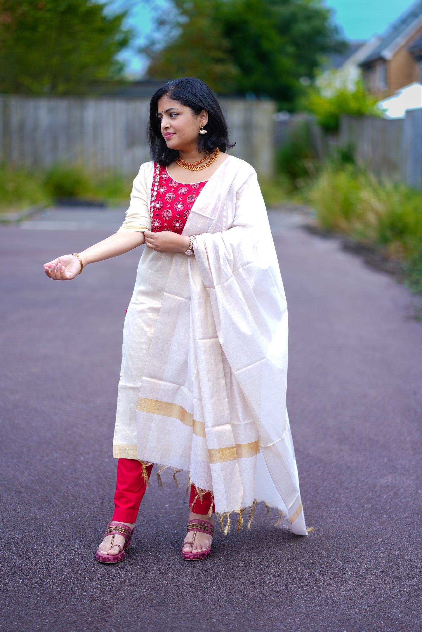 Tissue Kasavu Churidhar(KER-1045)