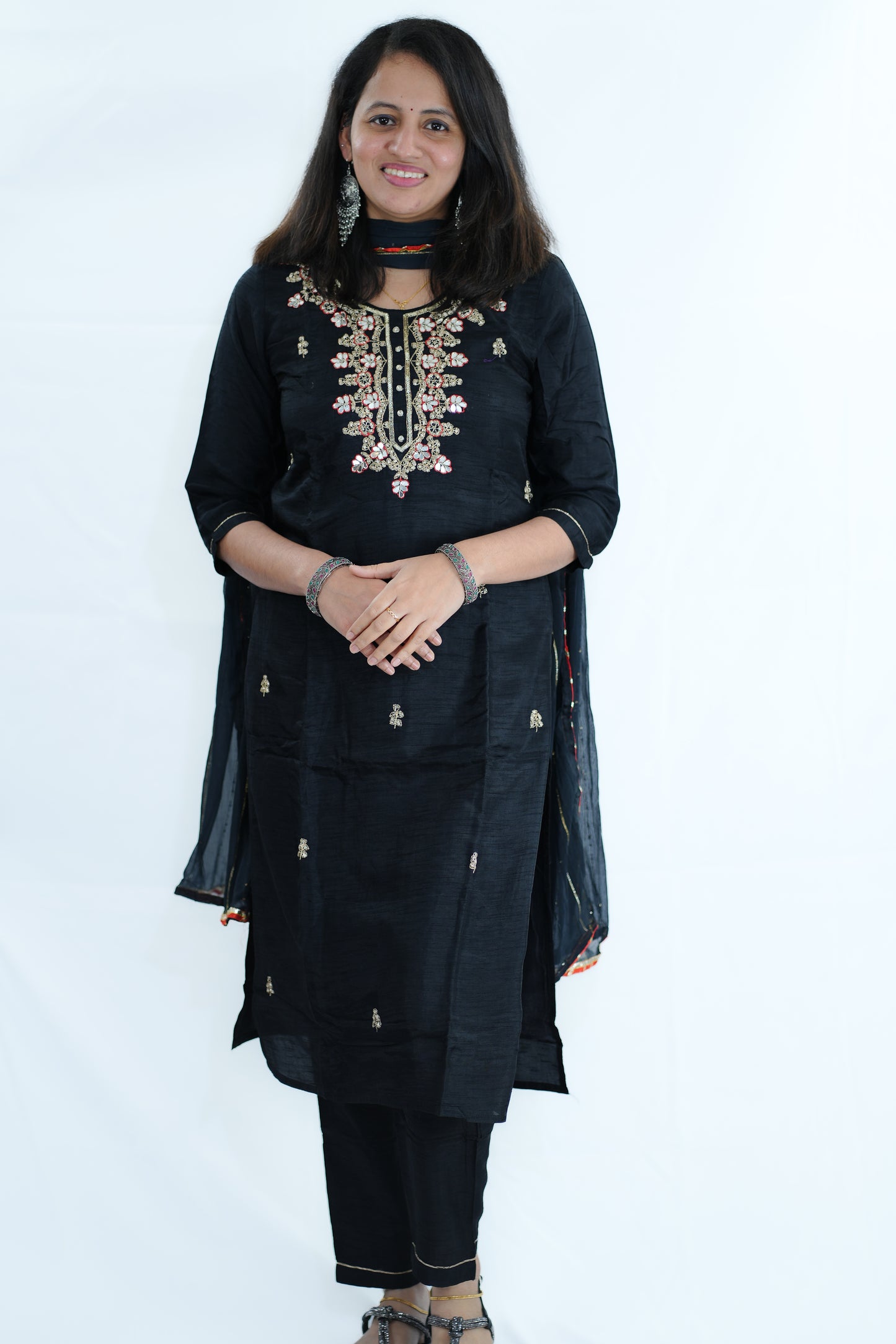 Elegant Kurti set in Dola silk fabric-(Ksh652)