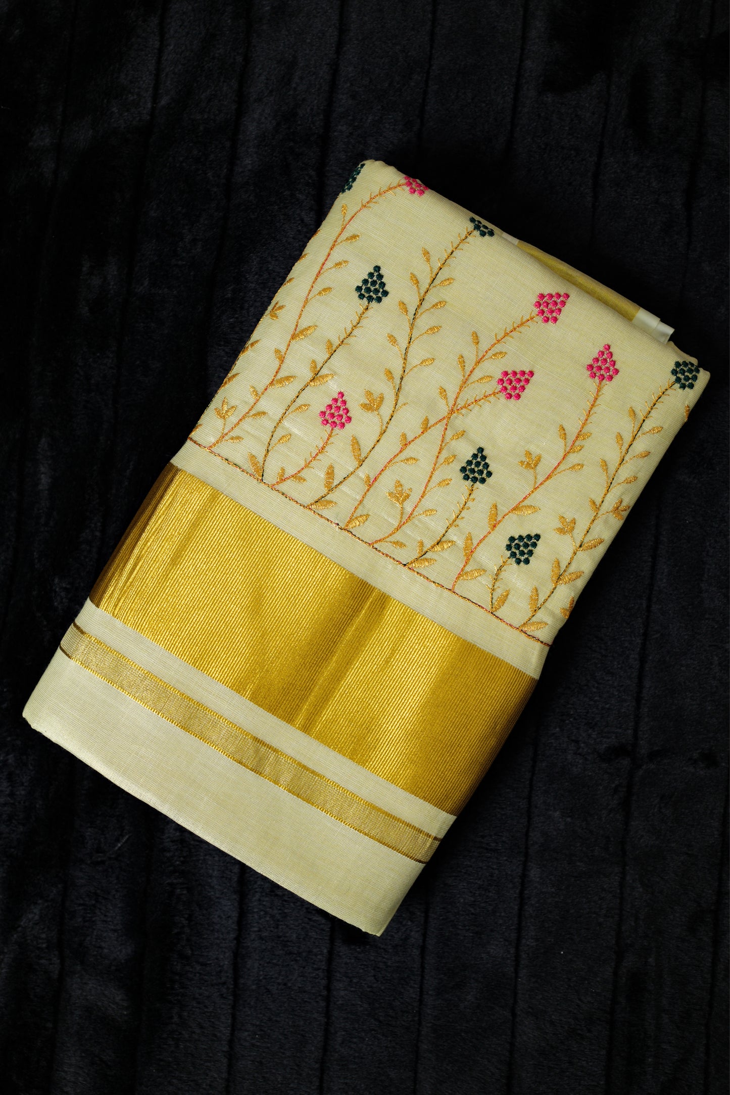 Kasavu tissue saree with floral embroidery(SAR-178)