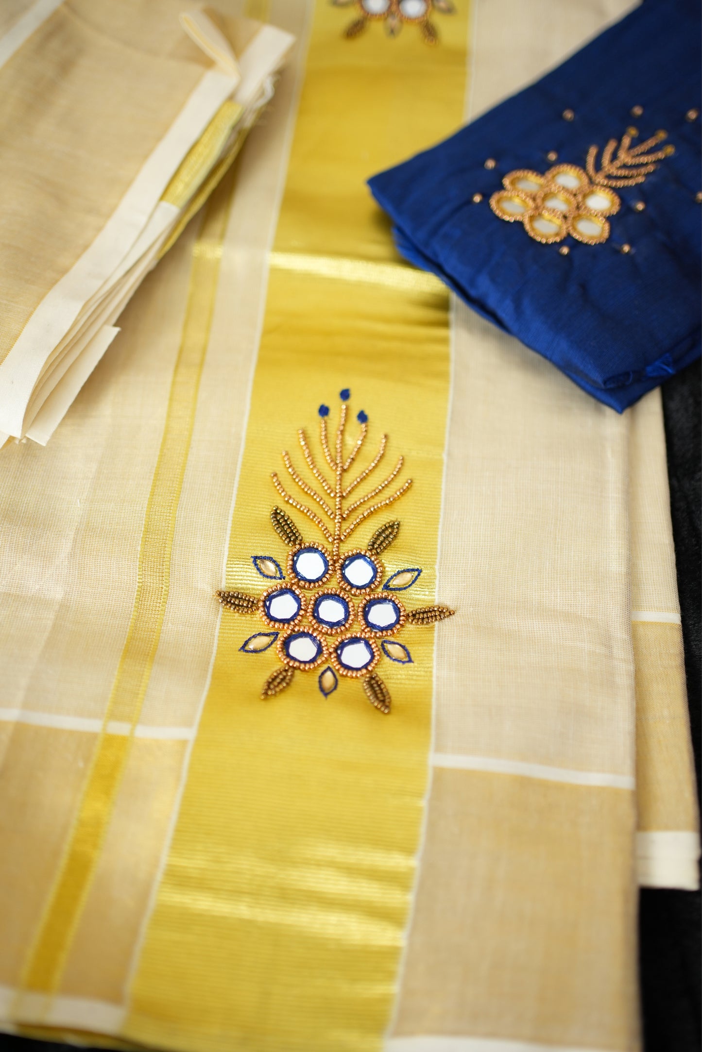 Set mundu with mirror and bead work (SM-172)