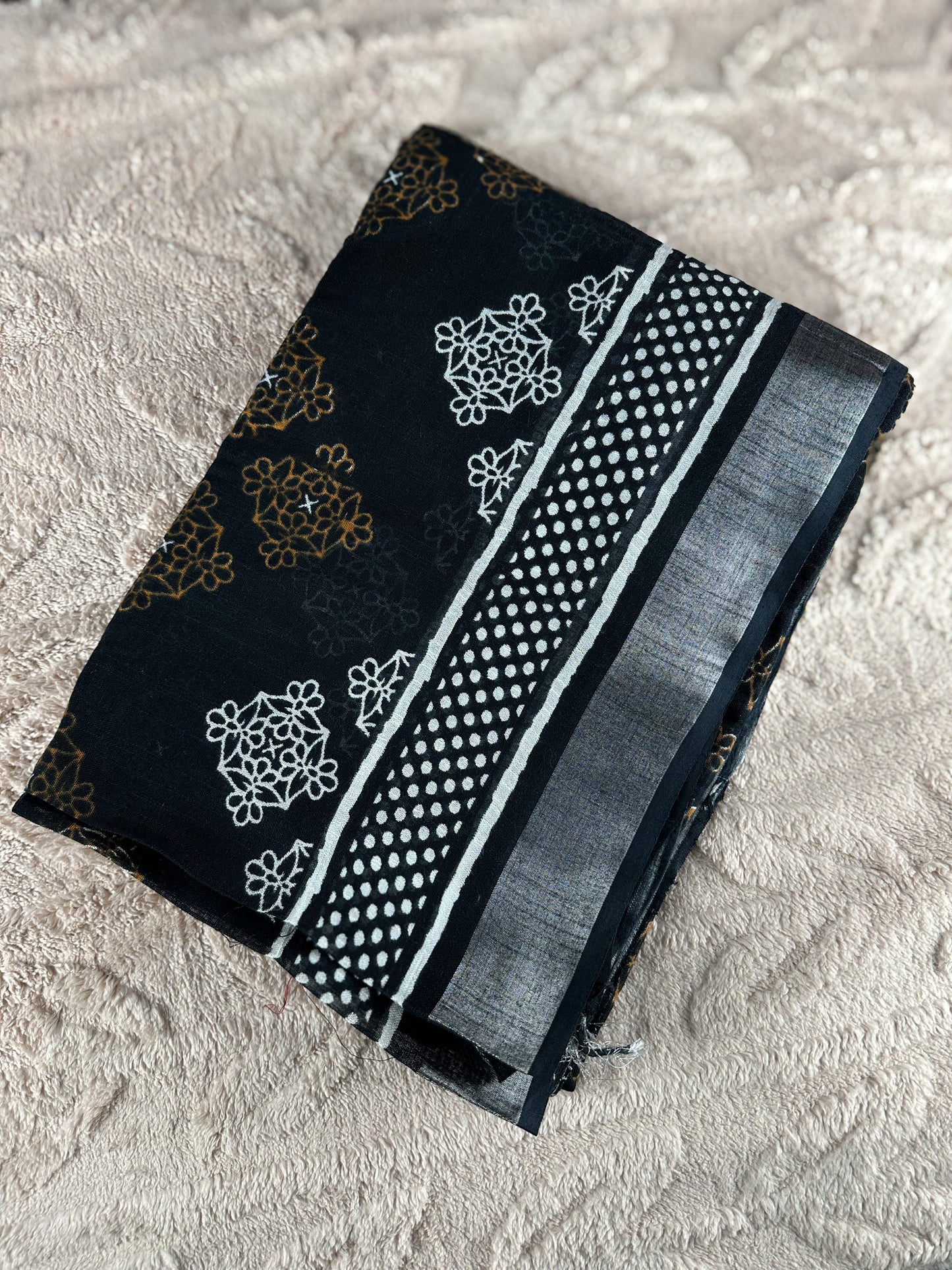 Cotton saree with beautiful design(SAR-559)