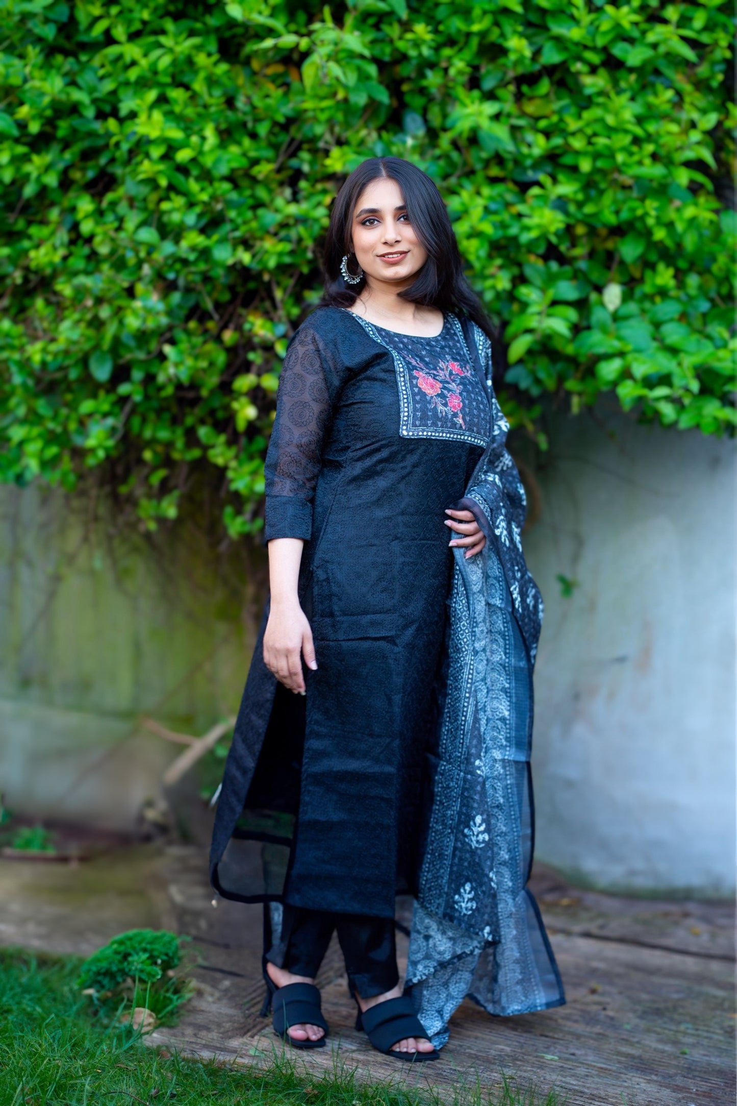 Premium cotton kurti set in shade of black(KER-1094)