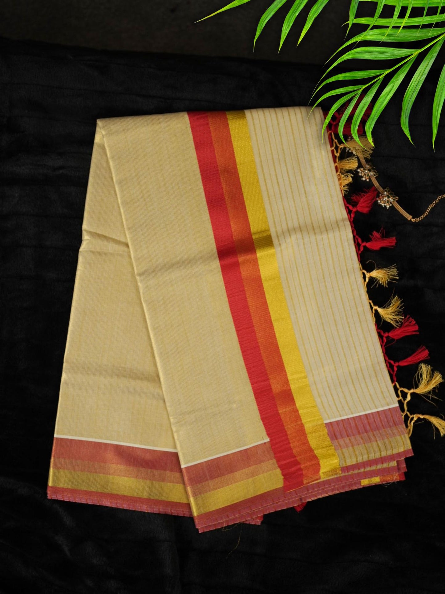 Traditional tissue kasavu saree(SAR-248)