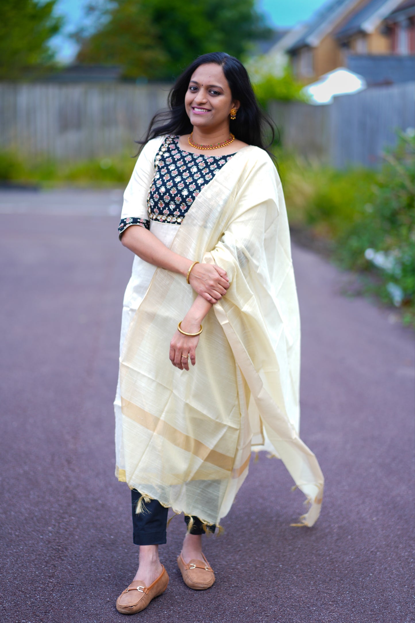 Tissue Kasavu Churidhar (KER-1047)