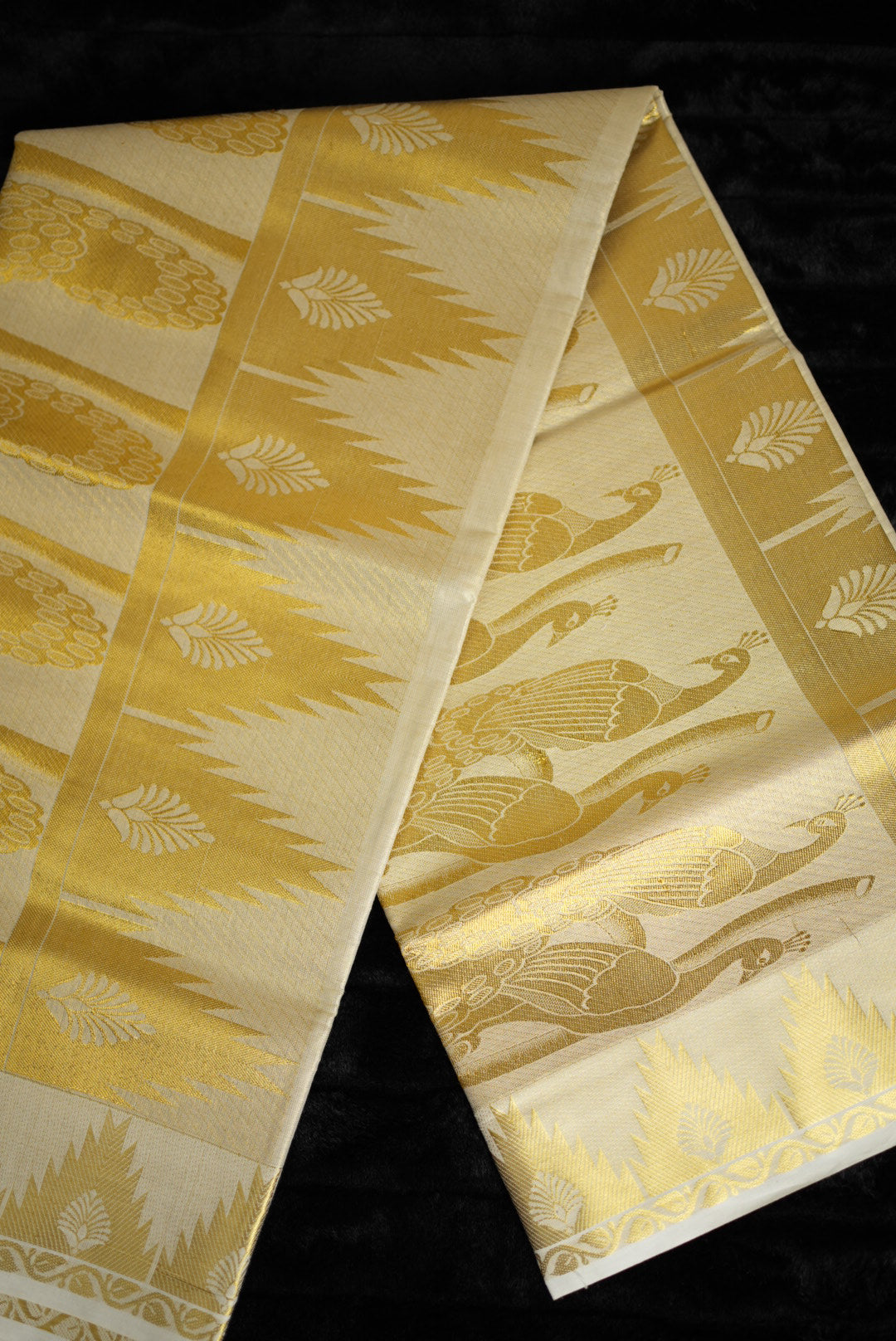 Golden kasavu tissue saree(SAR-218)