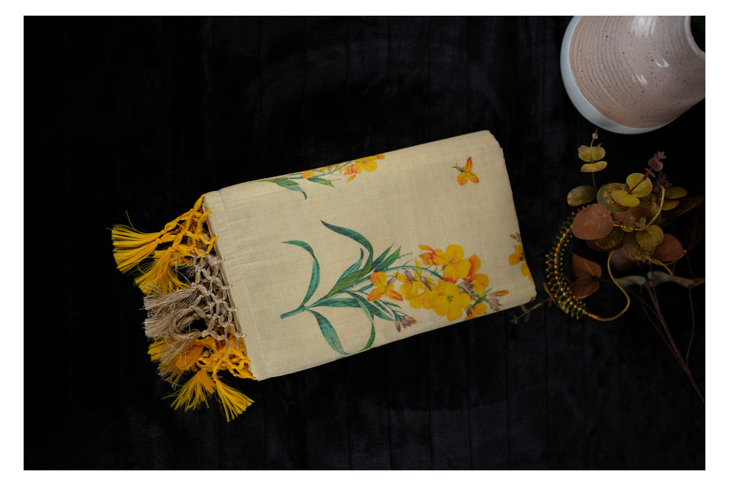 Tissue Kasavu Saree in floral print( SAR156)