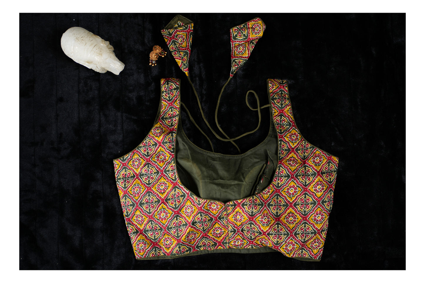 Blouse with cut sleeves and ajrakh print(Code:B4)