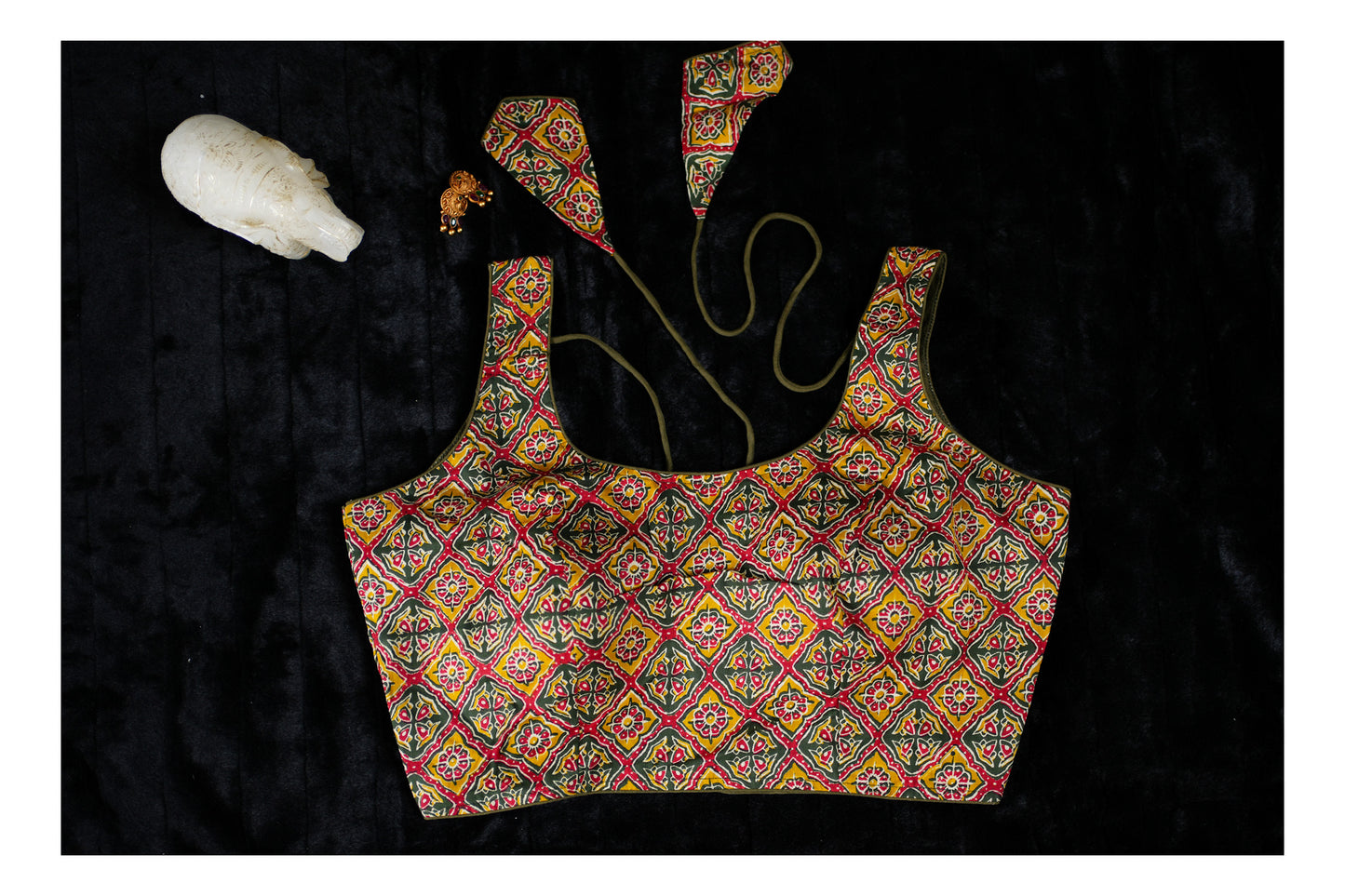Blouse with cut sleeves and ajrakh print(Code:B4)