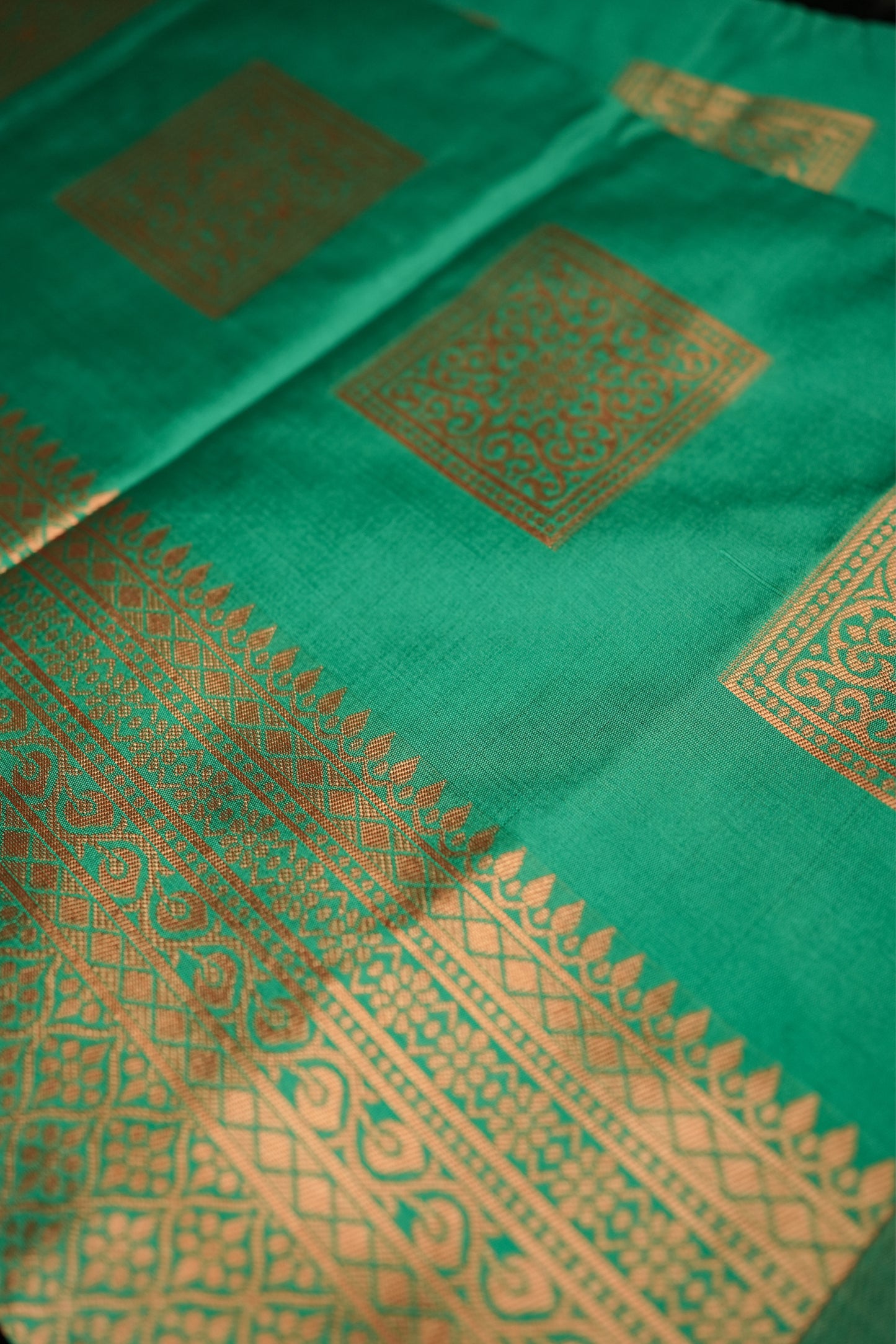 Semi Silk Saree – Soft Drape with Decorative Tassels SAR-1120
