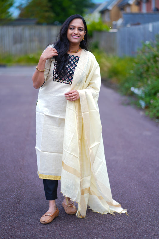 Tissue Kasavu Churidhar (KER-1047)