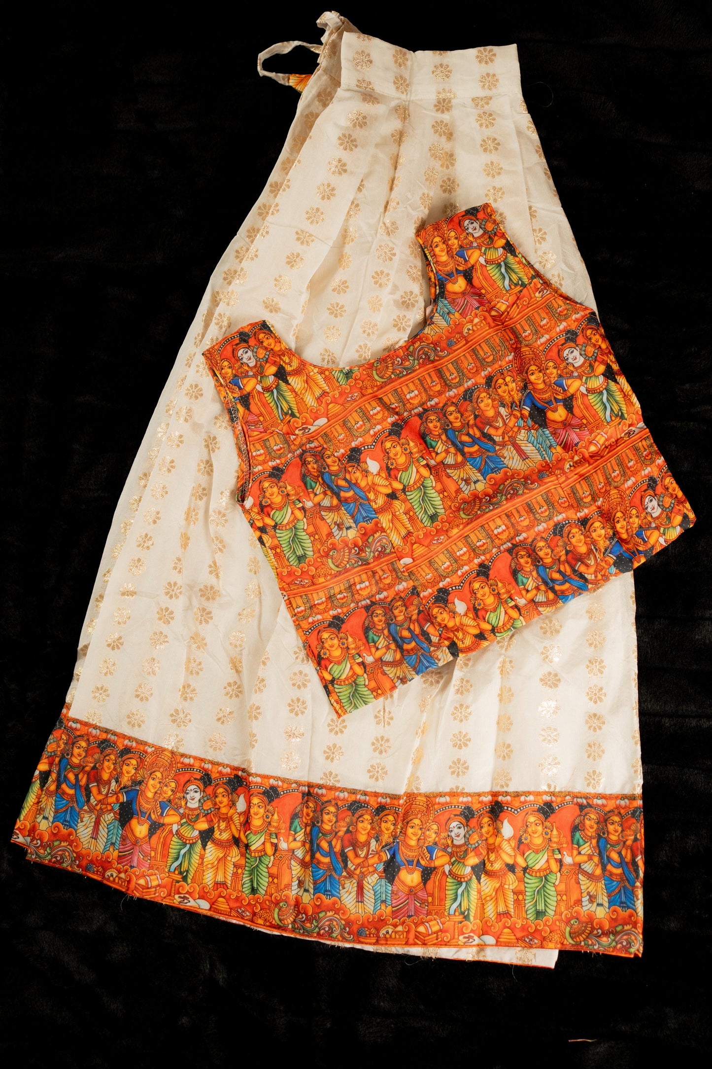 Kids Onam Dress – Traditional Kerala Skirt & Blouse with Mural Print(KCW126)