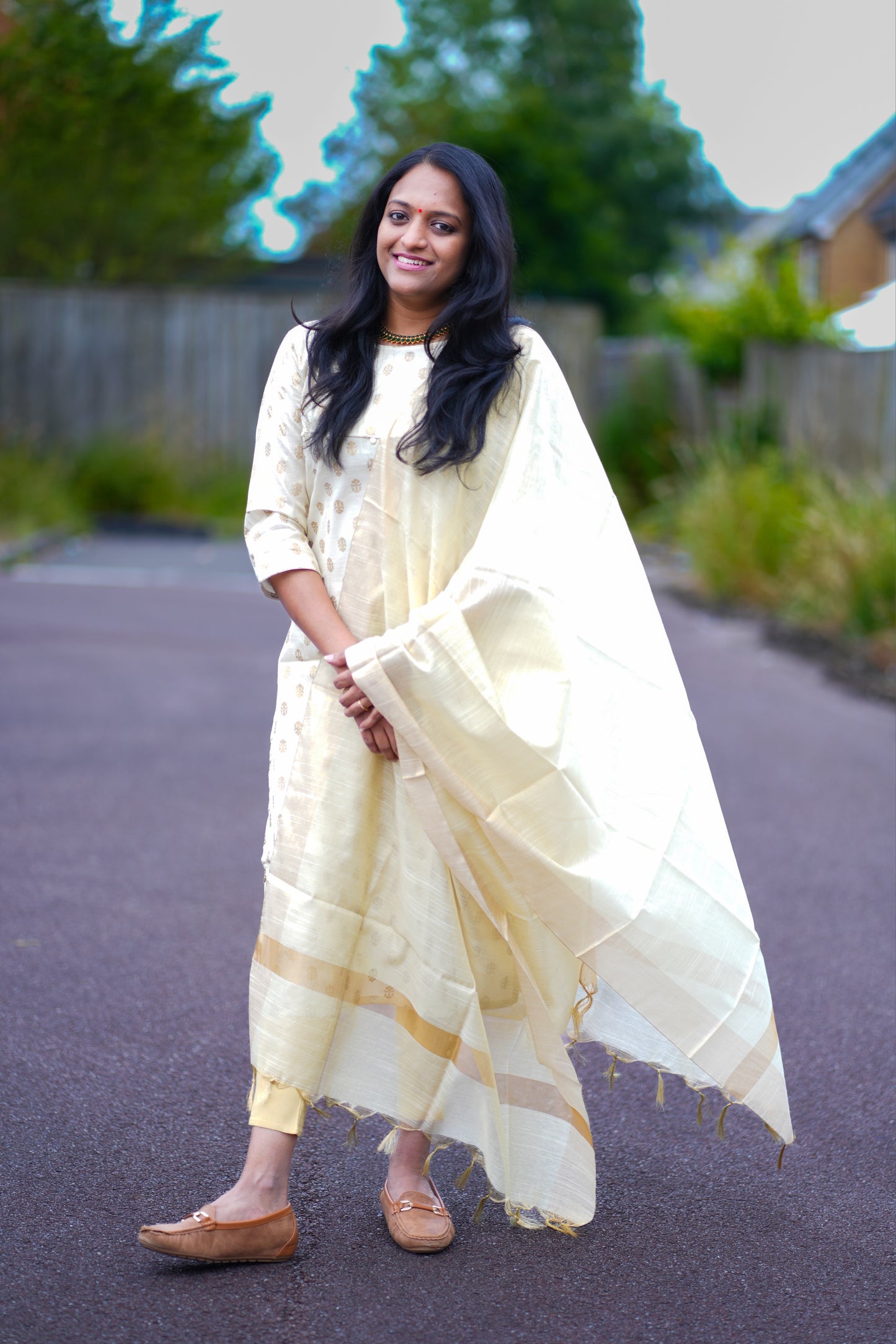 Tissue Kasavu Churidhar (KER-1064)