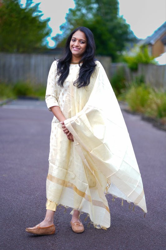 Tissue Kasavu Churidhar (KER-1064)
