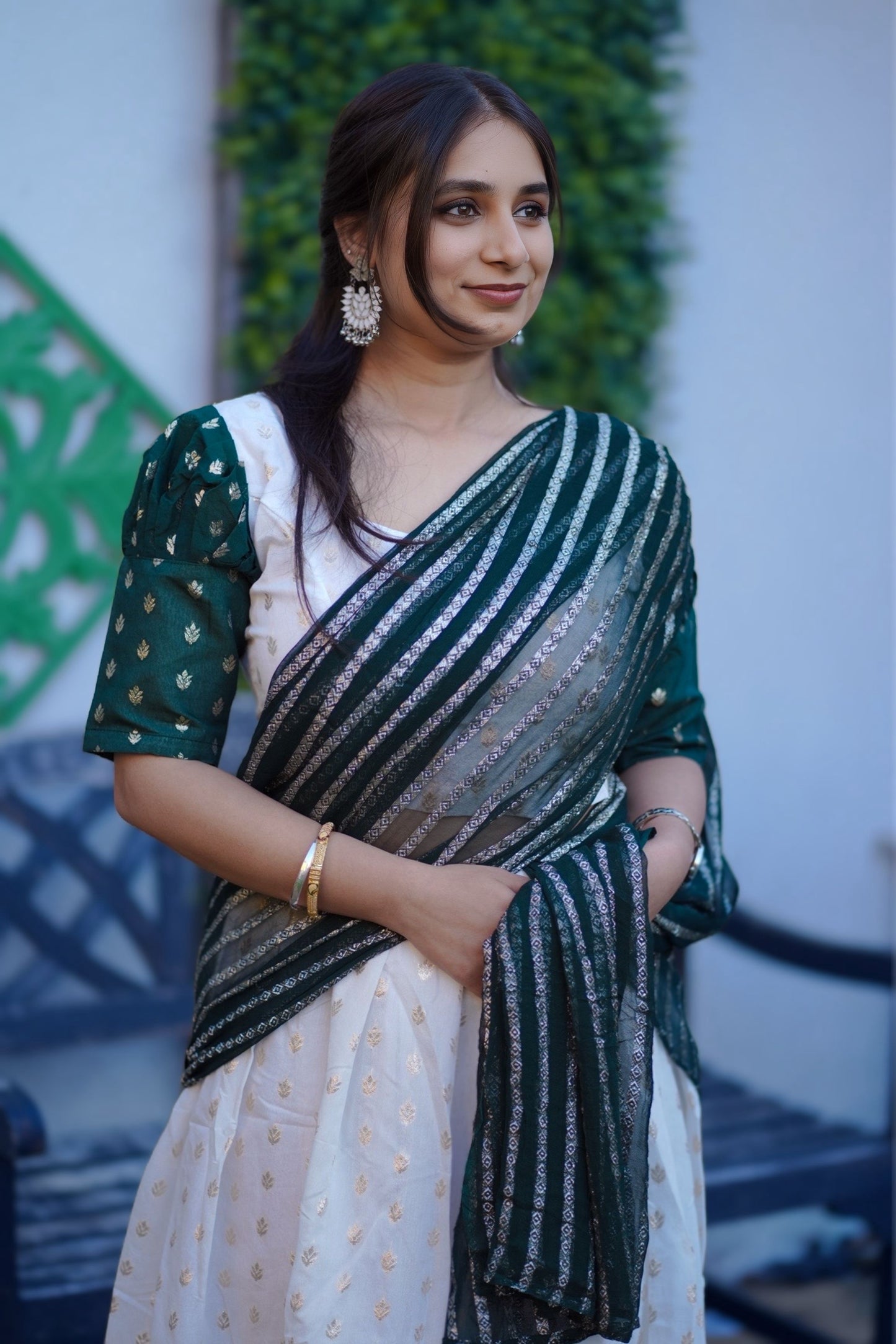 Dhavani set in shade of white and green (KER-1150)