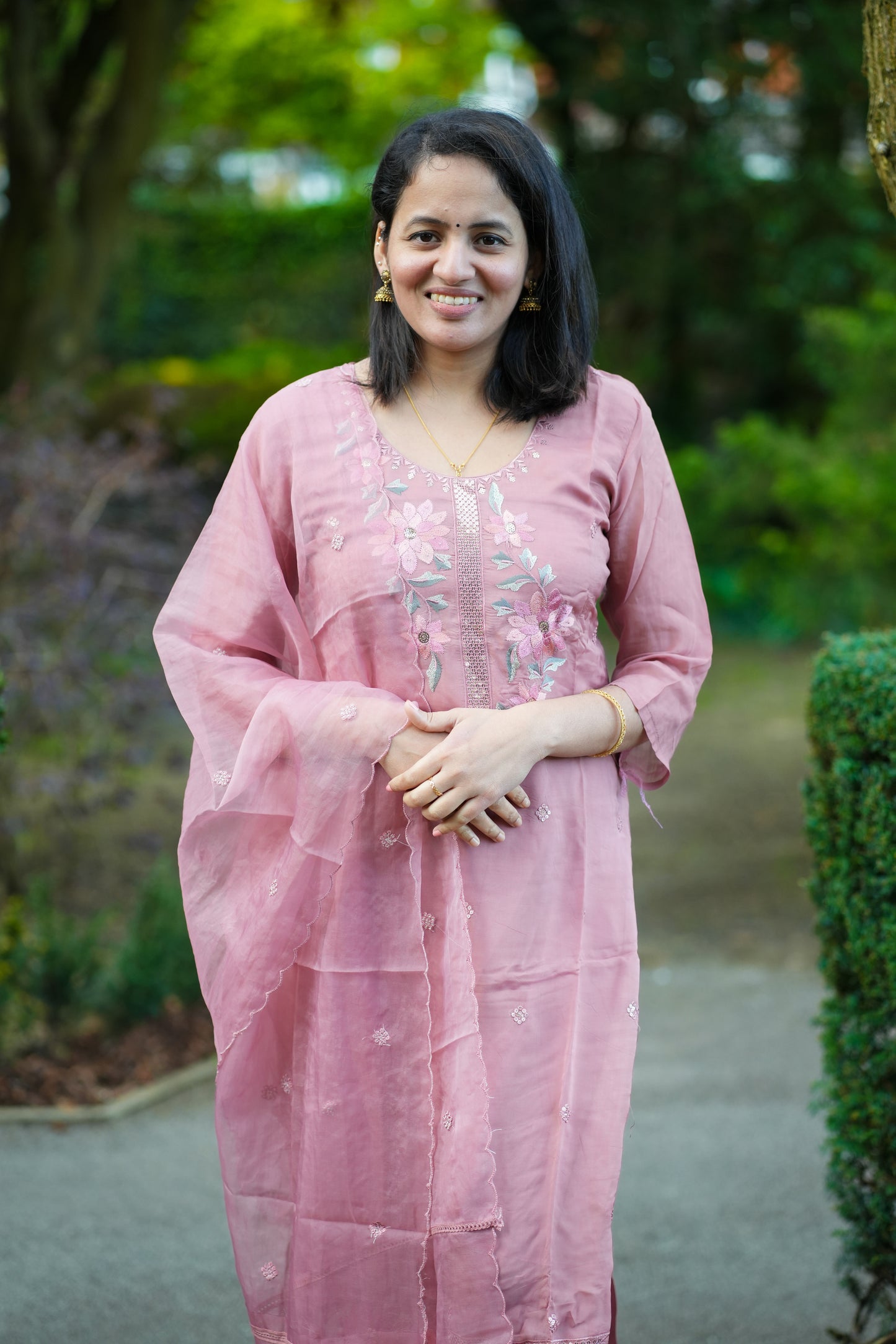 Soft cotton fabric kurti with detailed embroidery (KSH809)