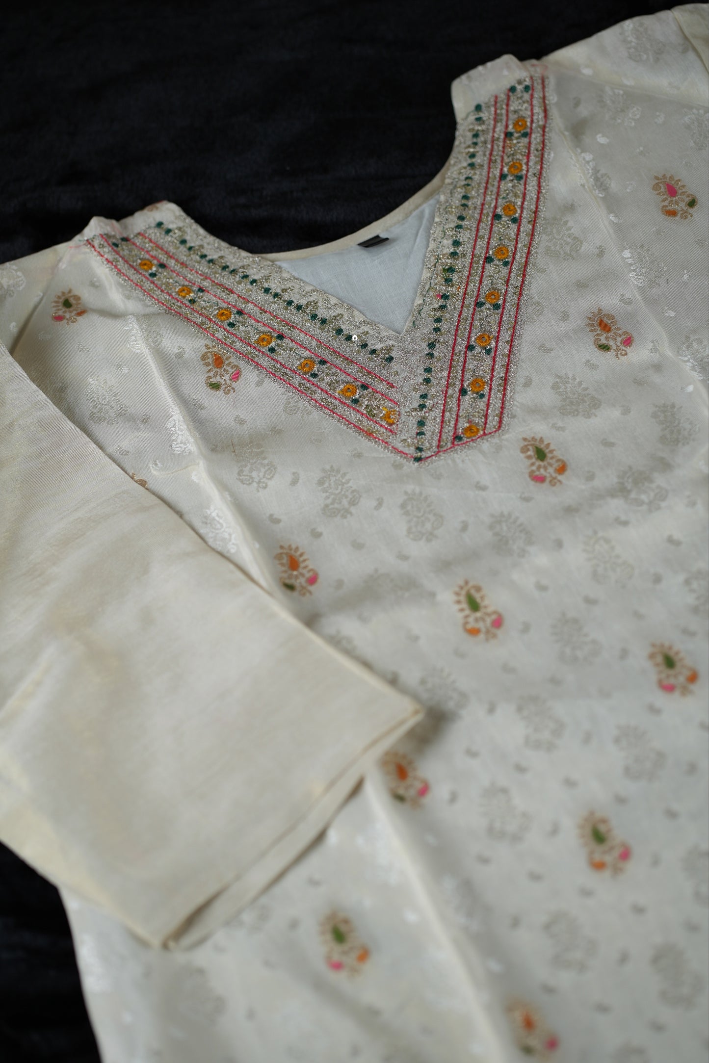 Kurti set with floral dupatta (KSH855)