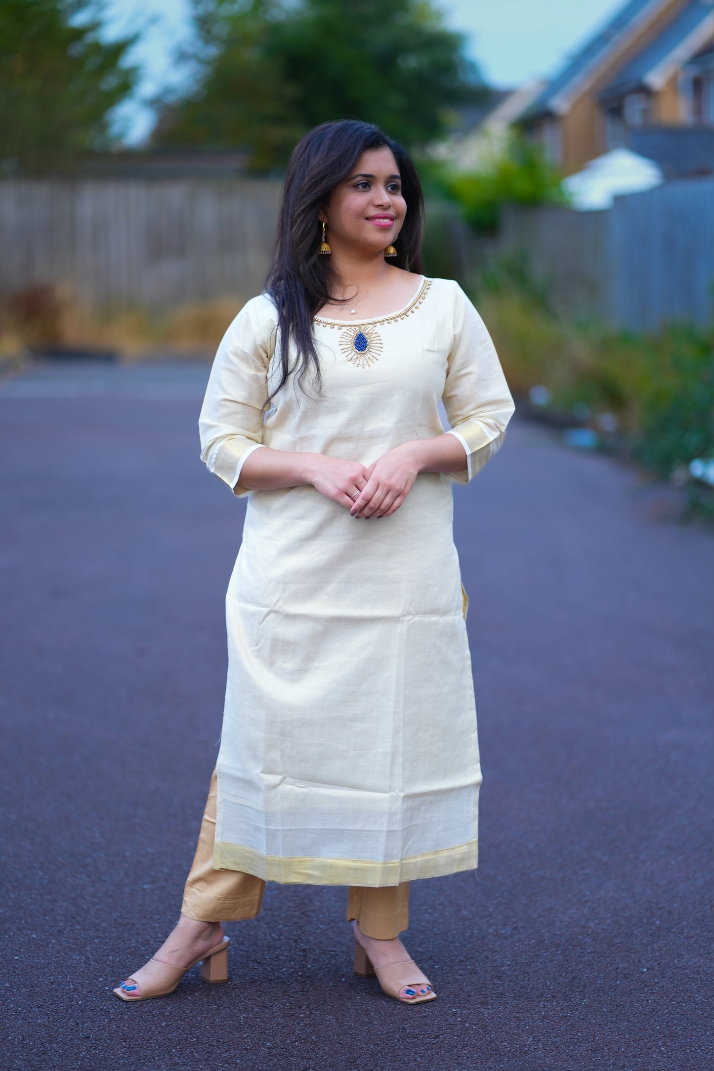 Kasavu tissue Kurti (KER-1014)