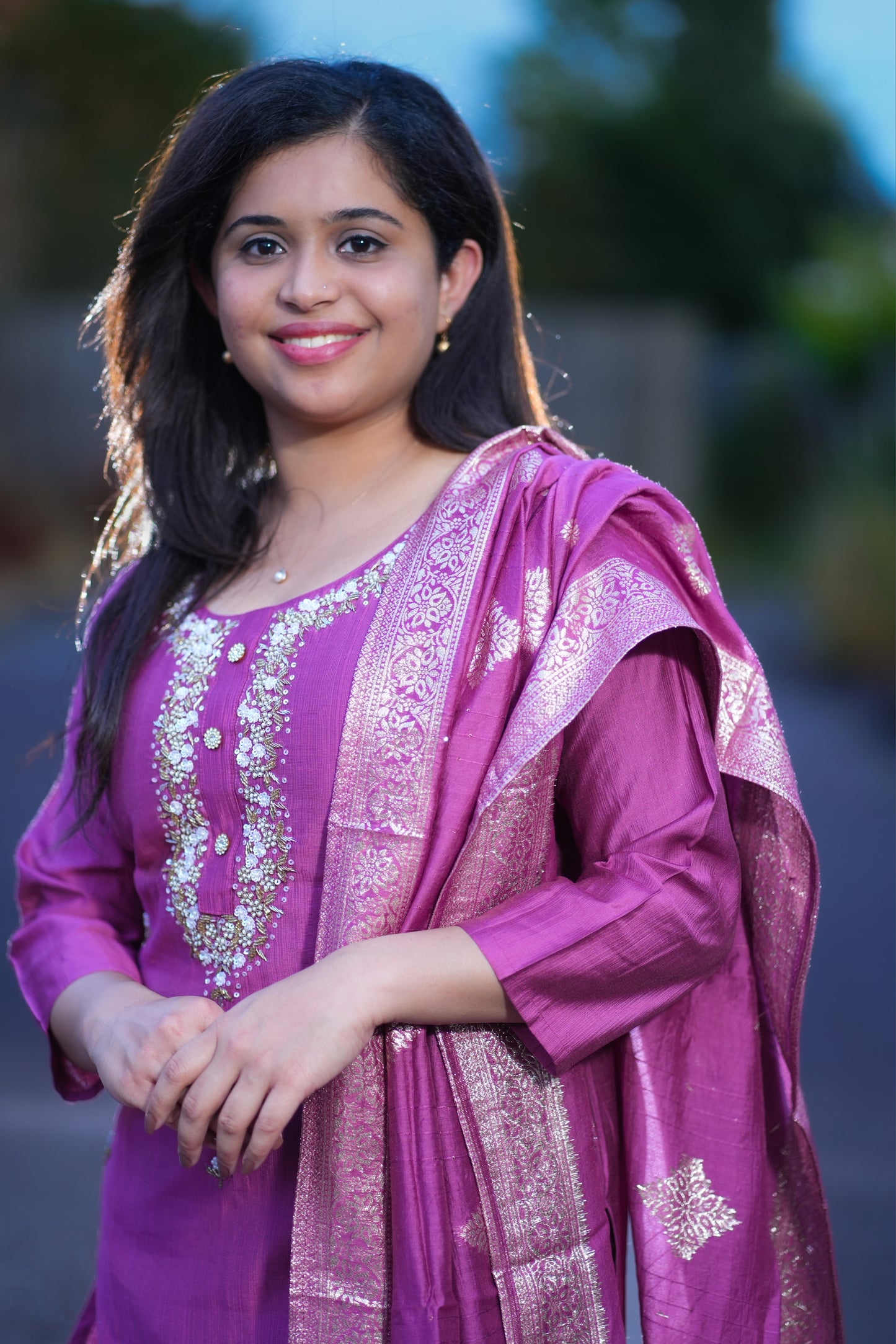 Party wear Kurti set with elegant handwork( KSH1011)