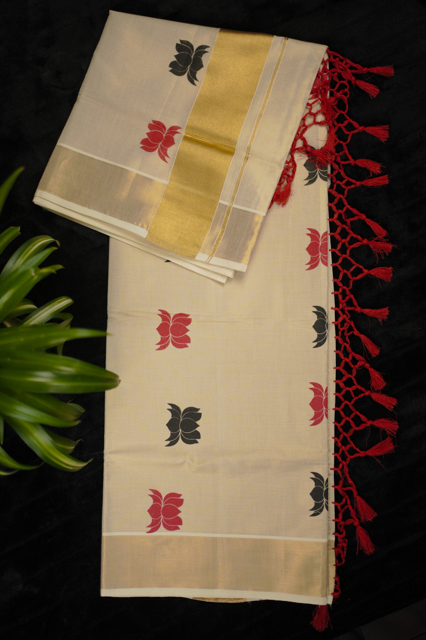 Tissue Kasavu Set Saree with floral print and tassels (SAR-1149)