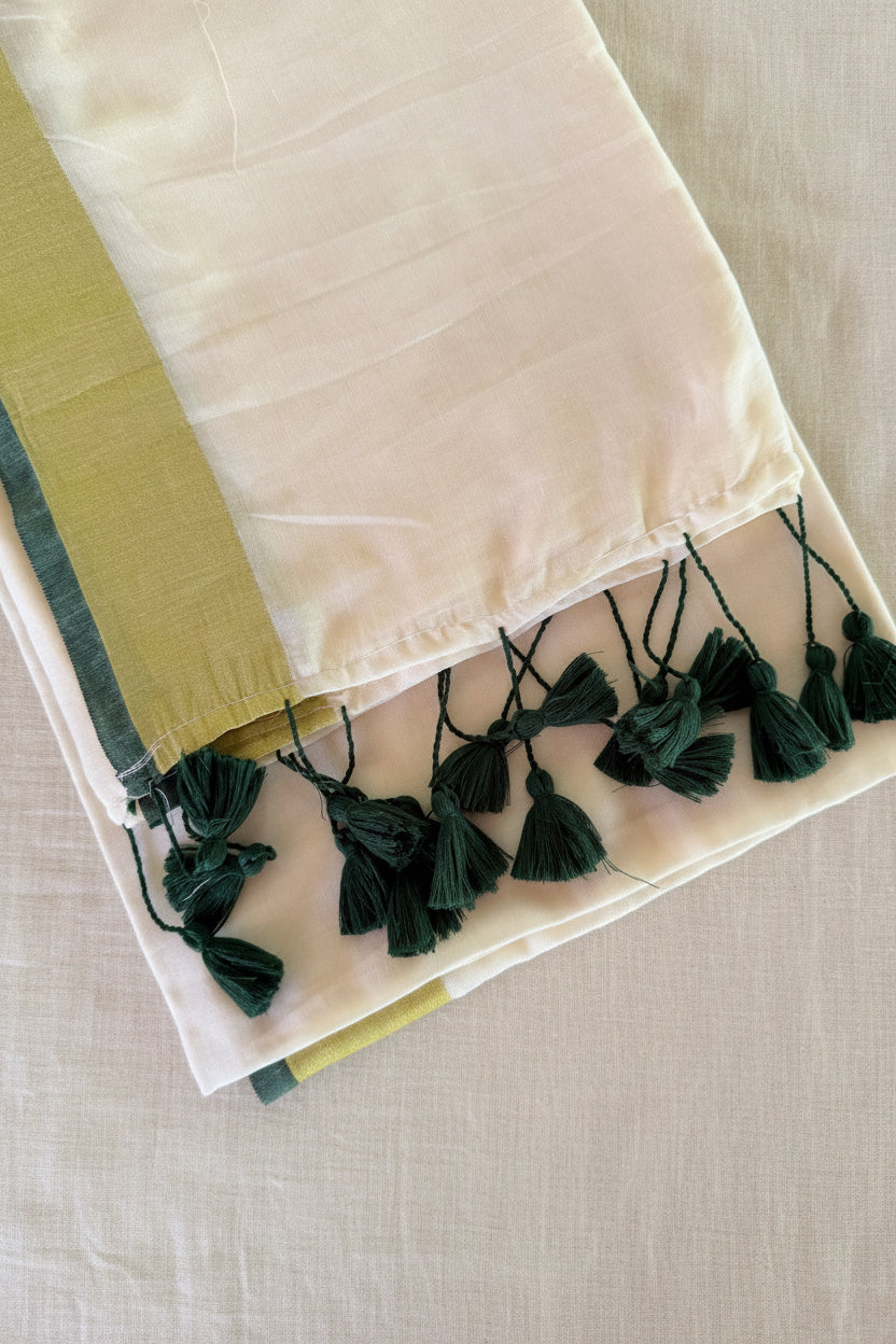 Mul Cotton Saree with green Tassels (SAR-1171)