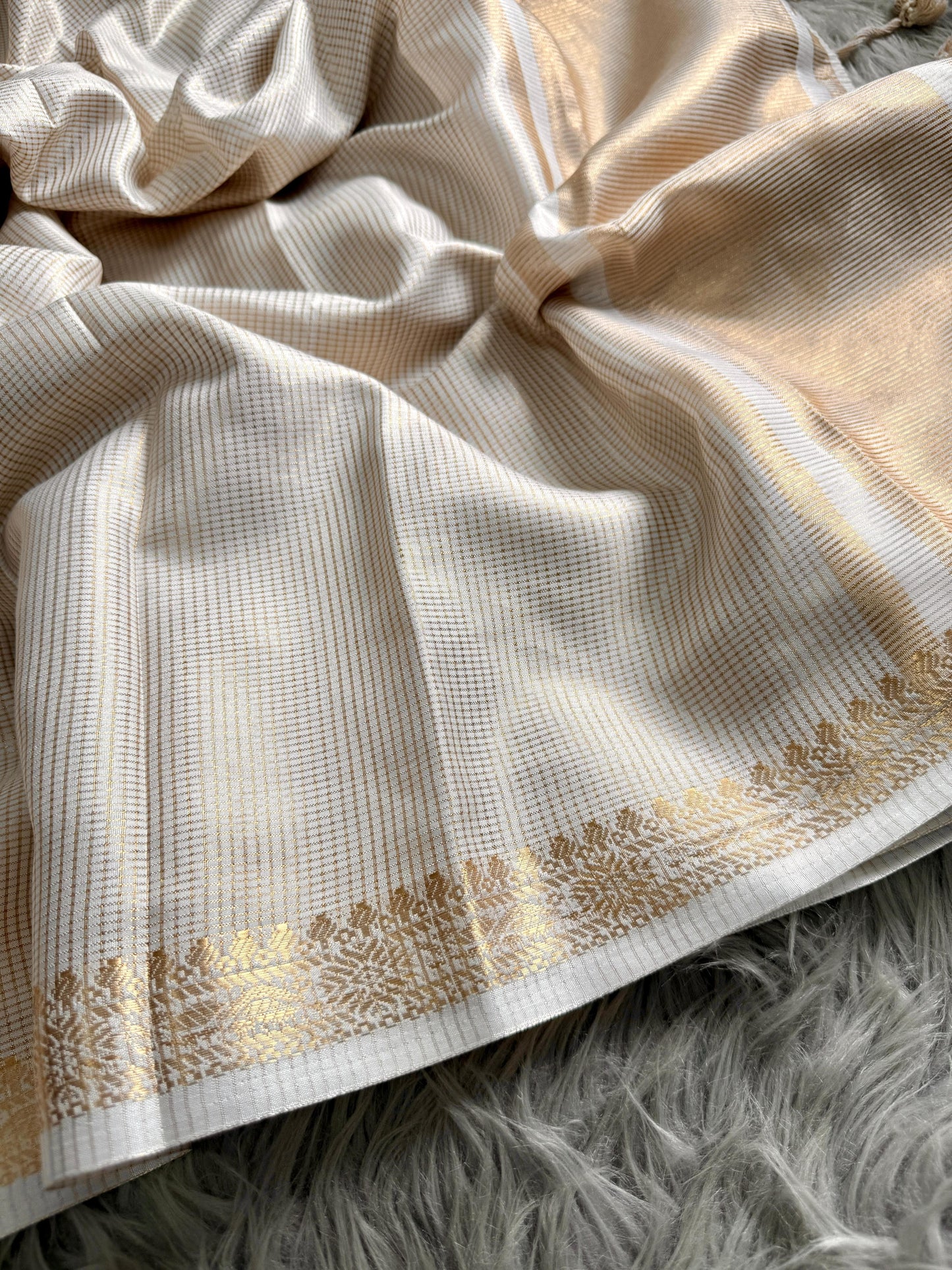 Kasavu saree with Zari border(SAR-253)