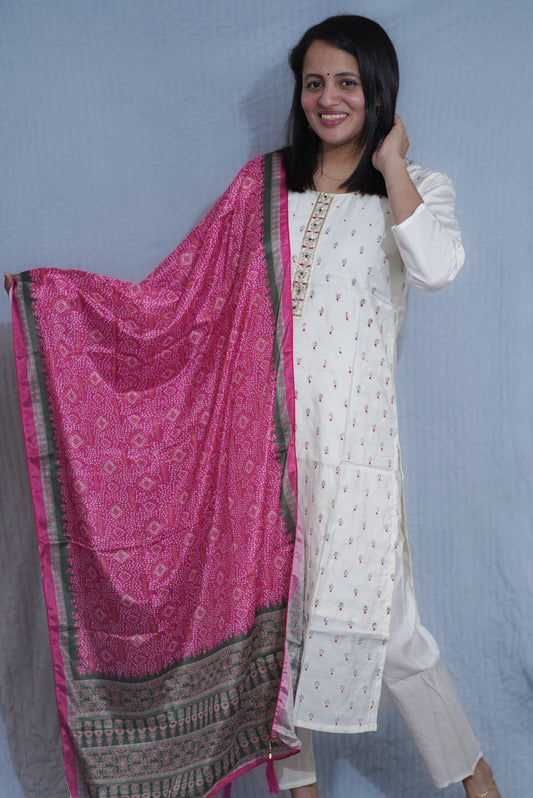 White embroidered kurti set with pink dupatta(Ahm-1002)