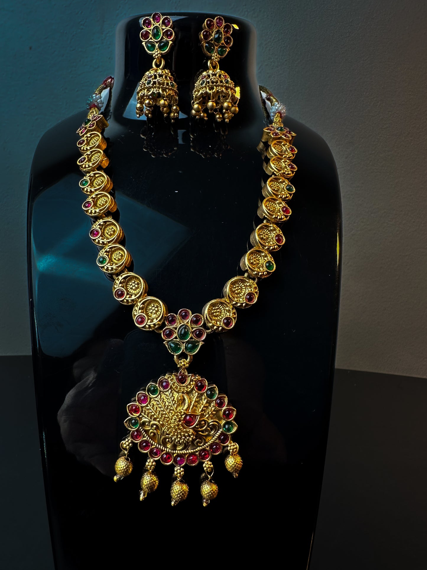 Traditional necklace and earrings