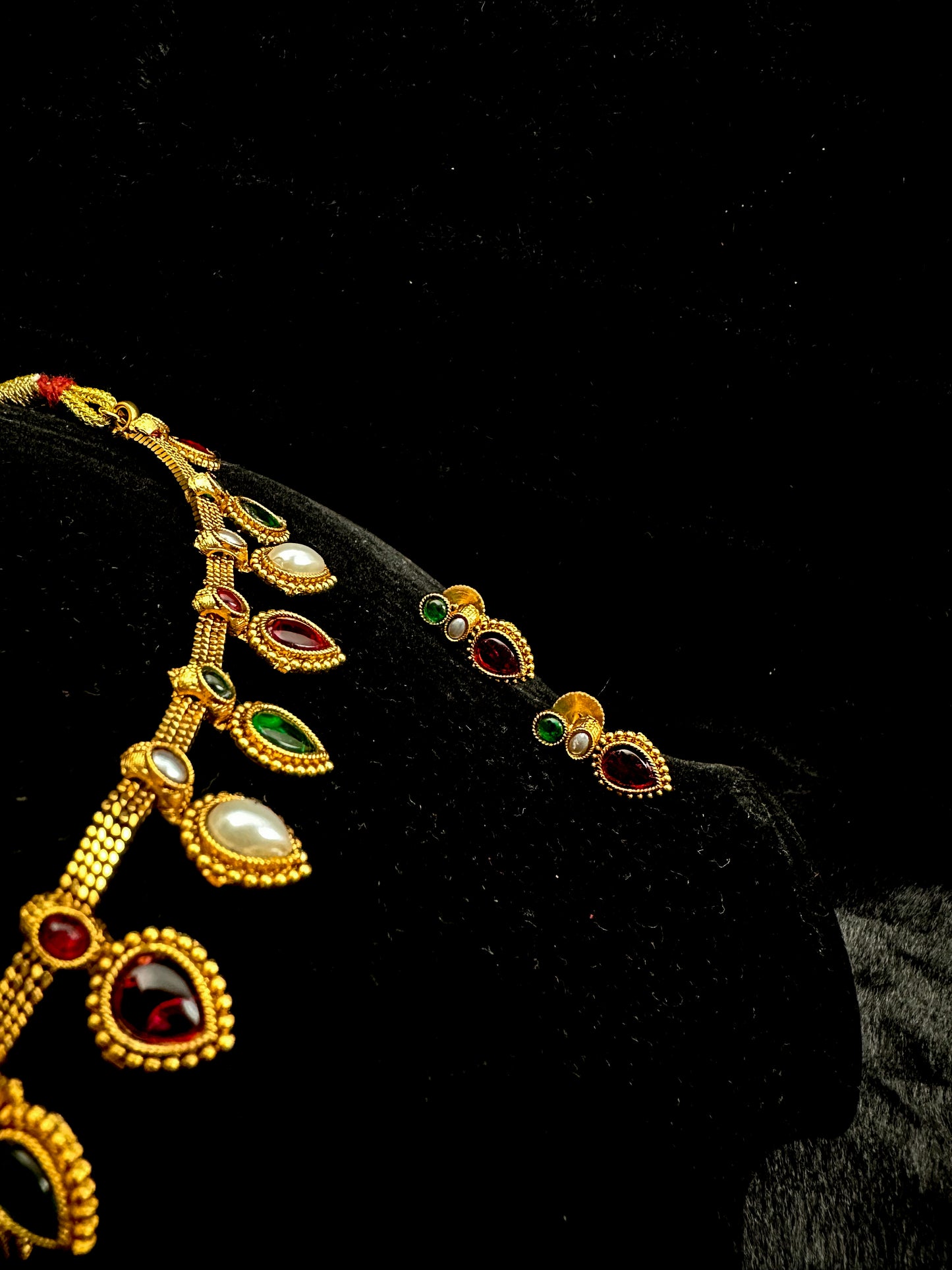 Traditional necklace with earrings(Set-G40)