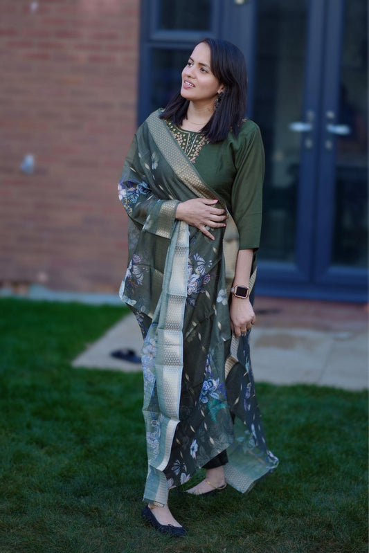 Mehendi Green Kurti Set in Premium Rayon Silk(KC-1122)