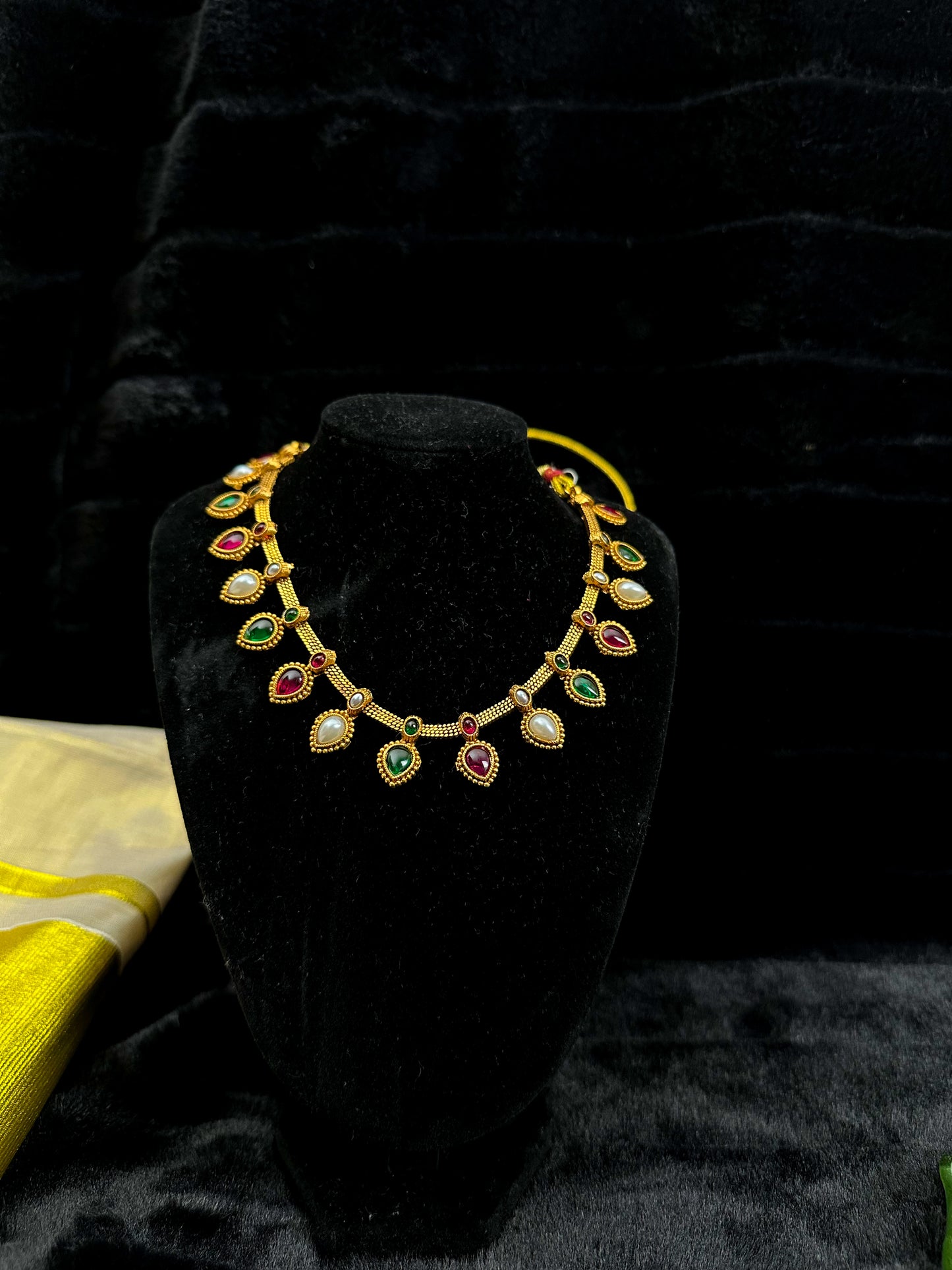 Traditional necklace with earrings(Set-G40)