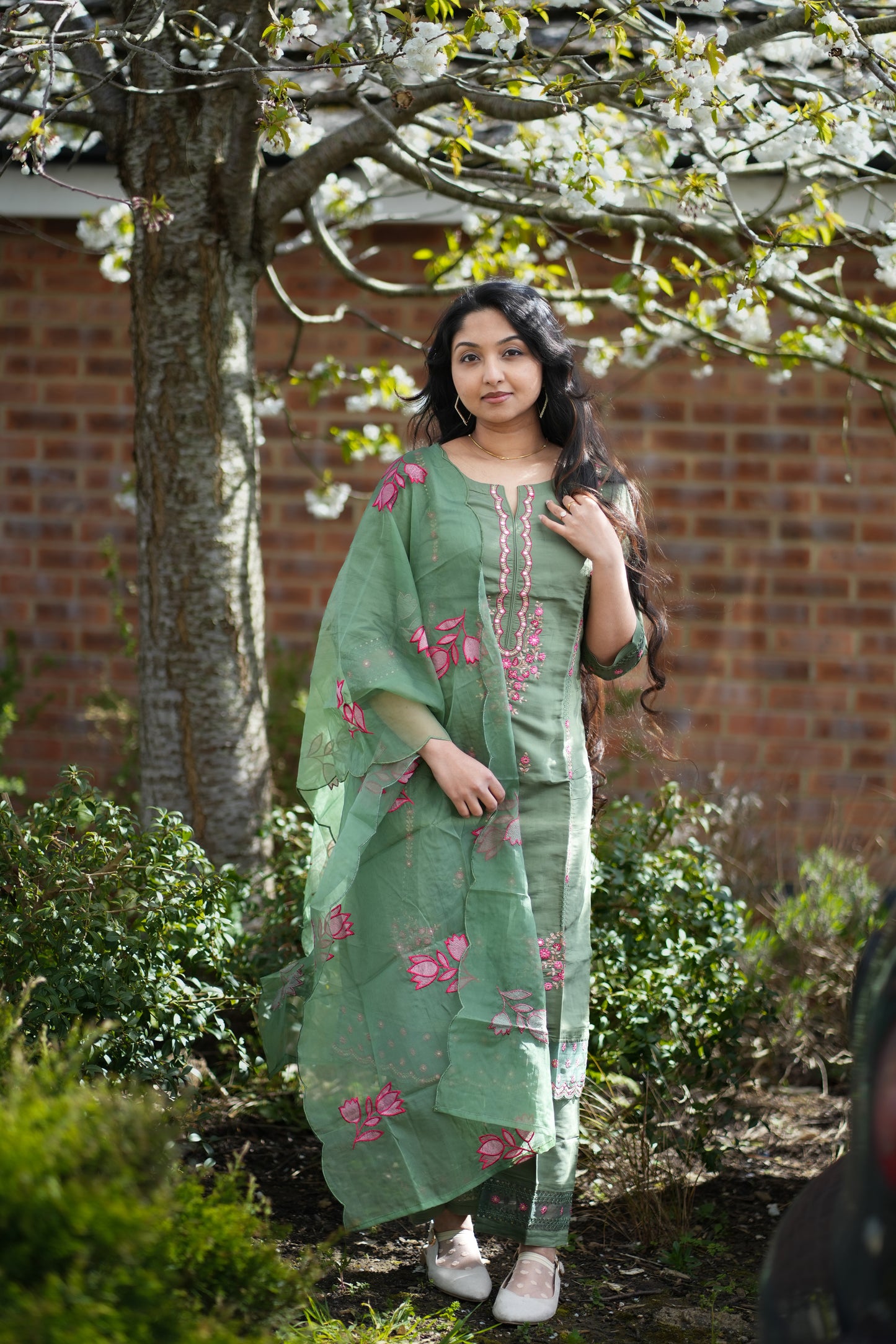 Roman Silk fabric kurti set with organza dupatta (KSH843)