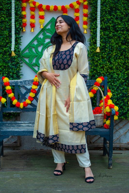 Tissue Kasavu Kurti set in Ajrakh design (KER-1147)