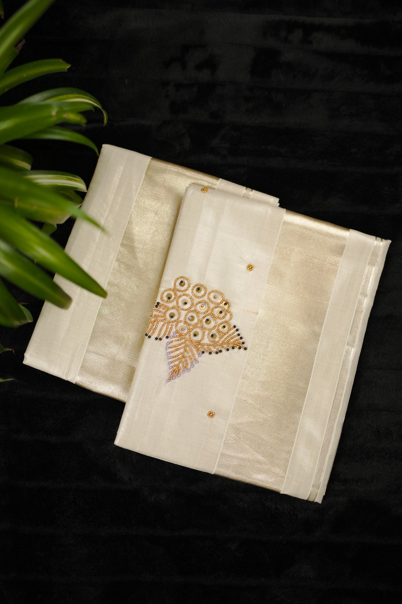 Elegant Kerala Kasavu Set Mundu with Hand Embroidery (SM-255)