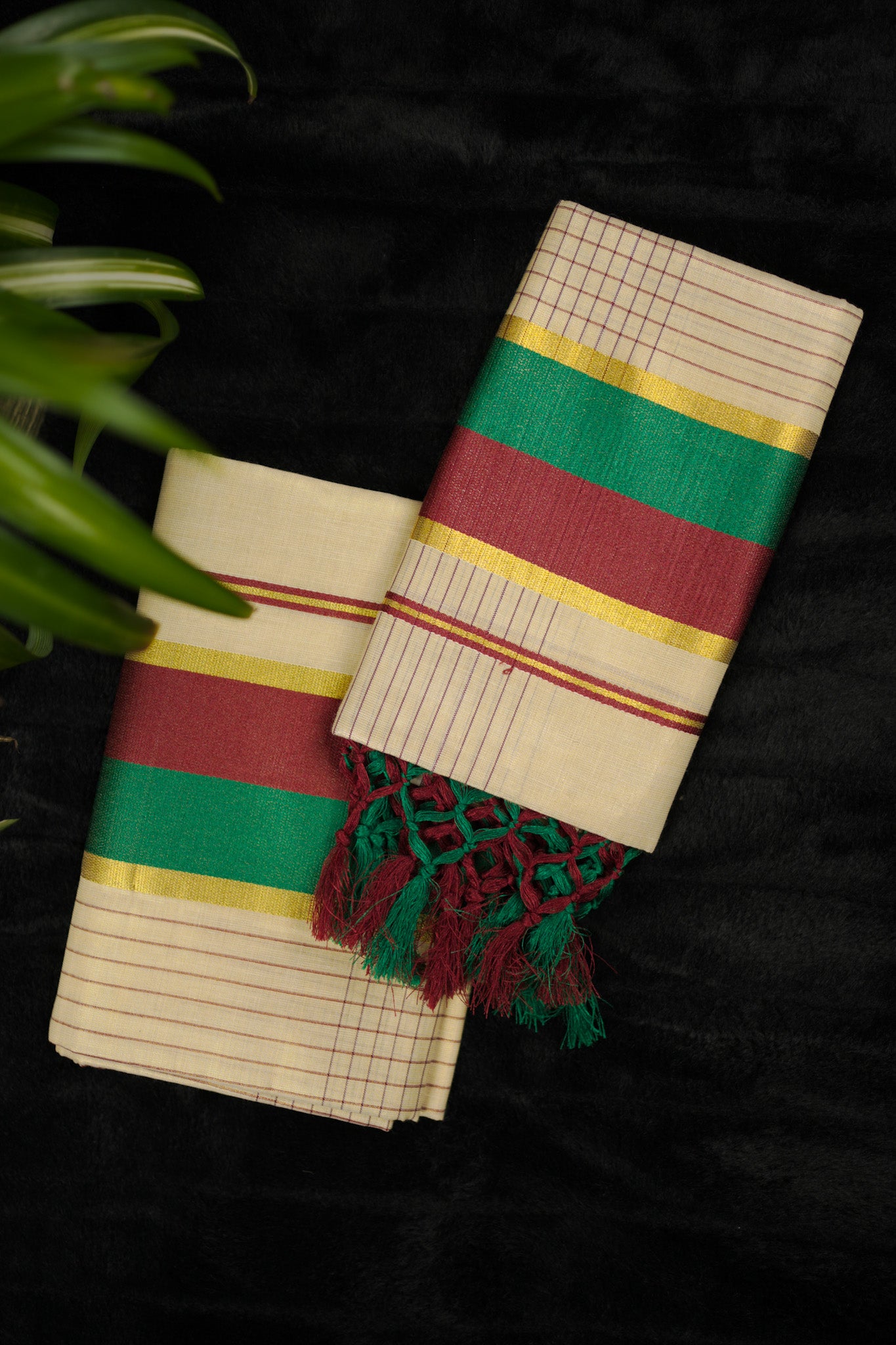 Onam tissue Kasavu set Mundu with maroon and green border(SM-259)