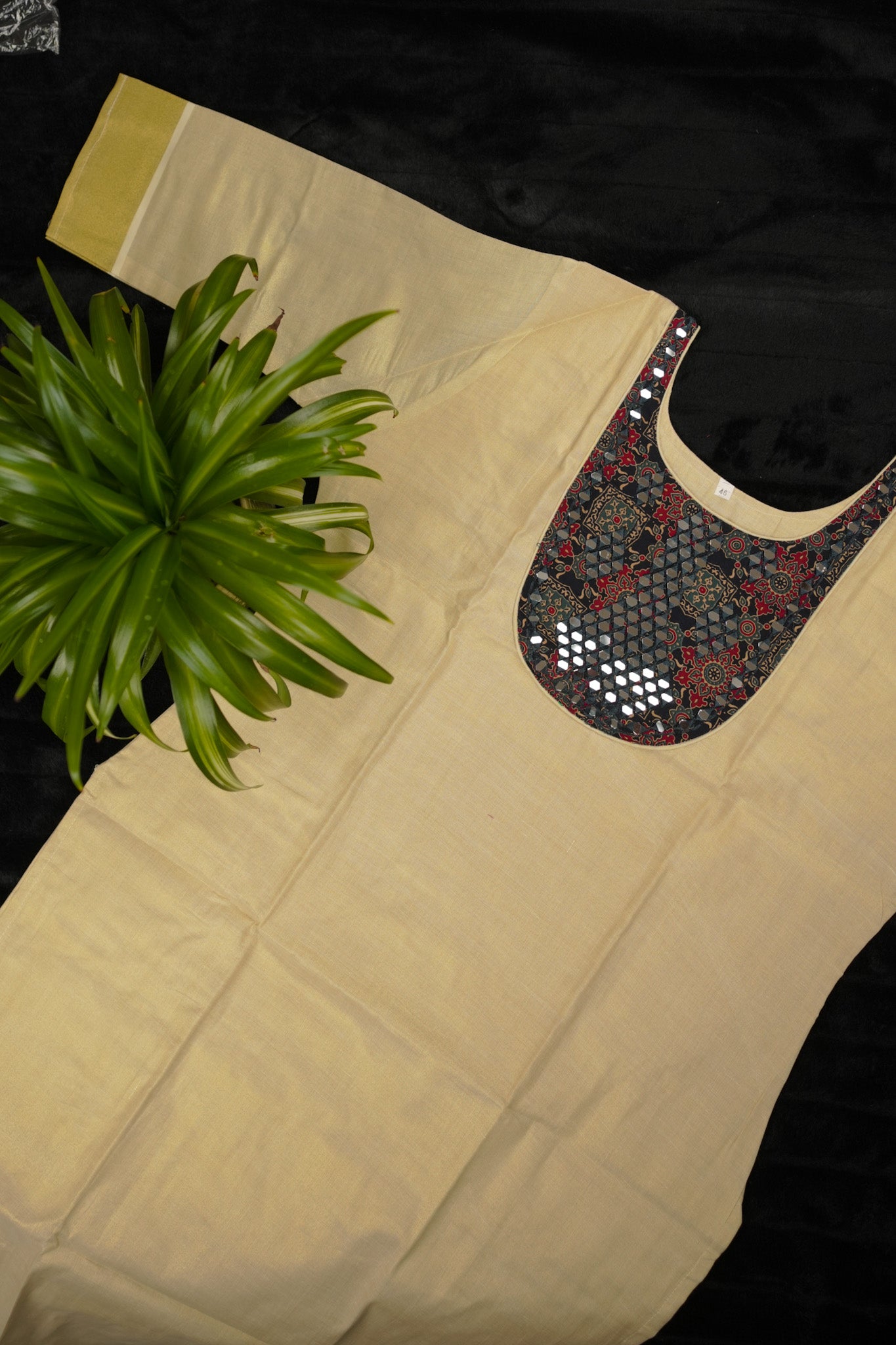 Kasavu tissue kurti top with mirror work (KER-1156)