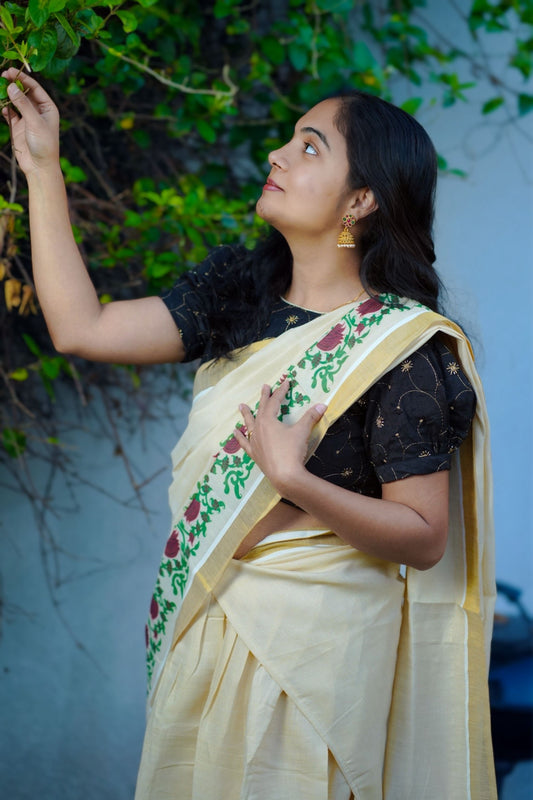 Kerala Kasavu Dhavani with Ready-Made Blouse – Cream & green Floral Border(KER-1166)