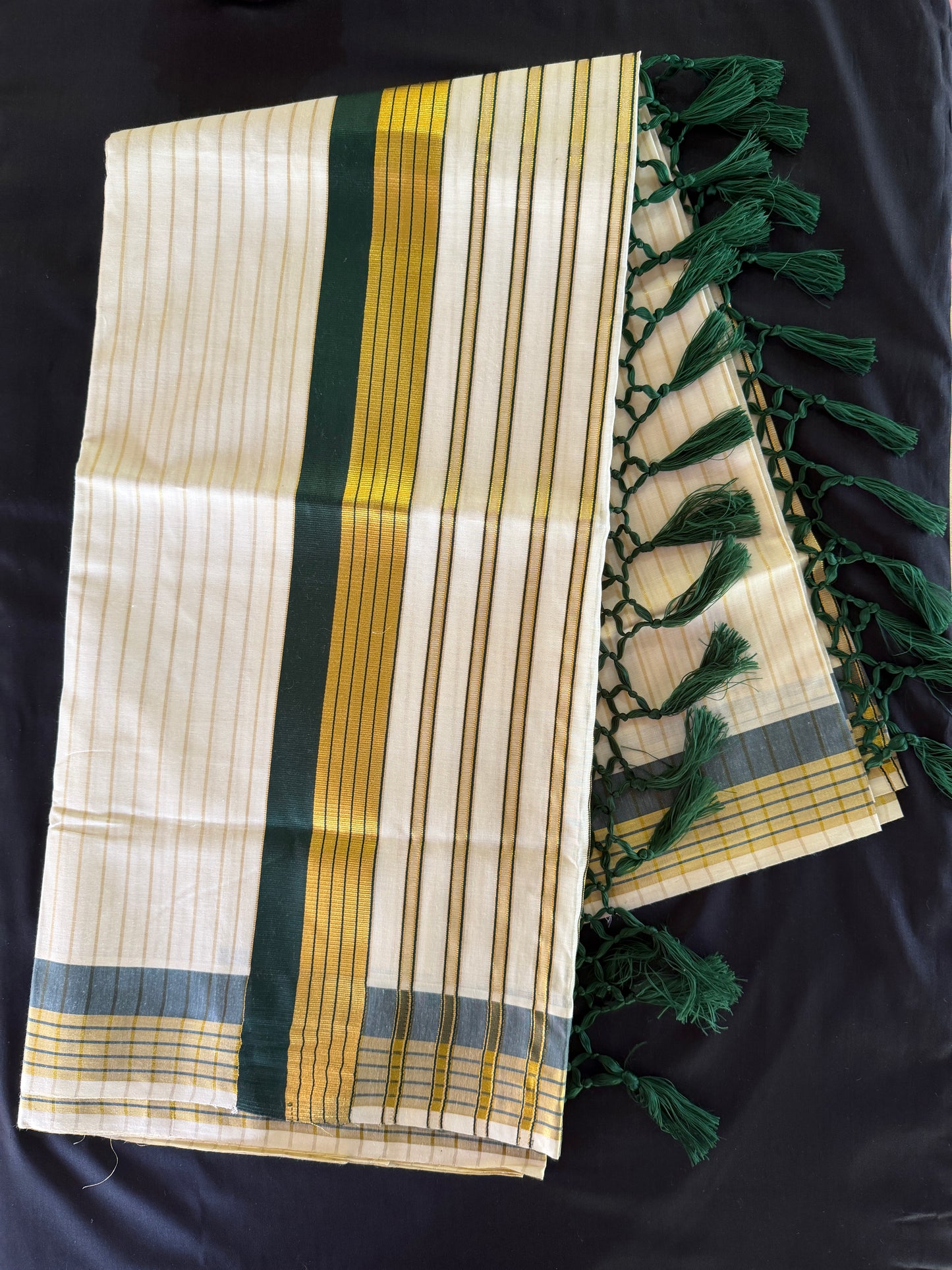 Premium Tissue Kasavu Saree with green and gold border(SAR-1163)