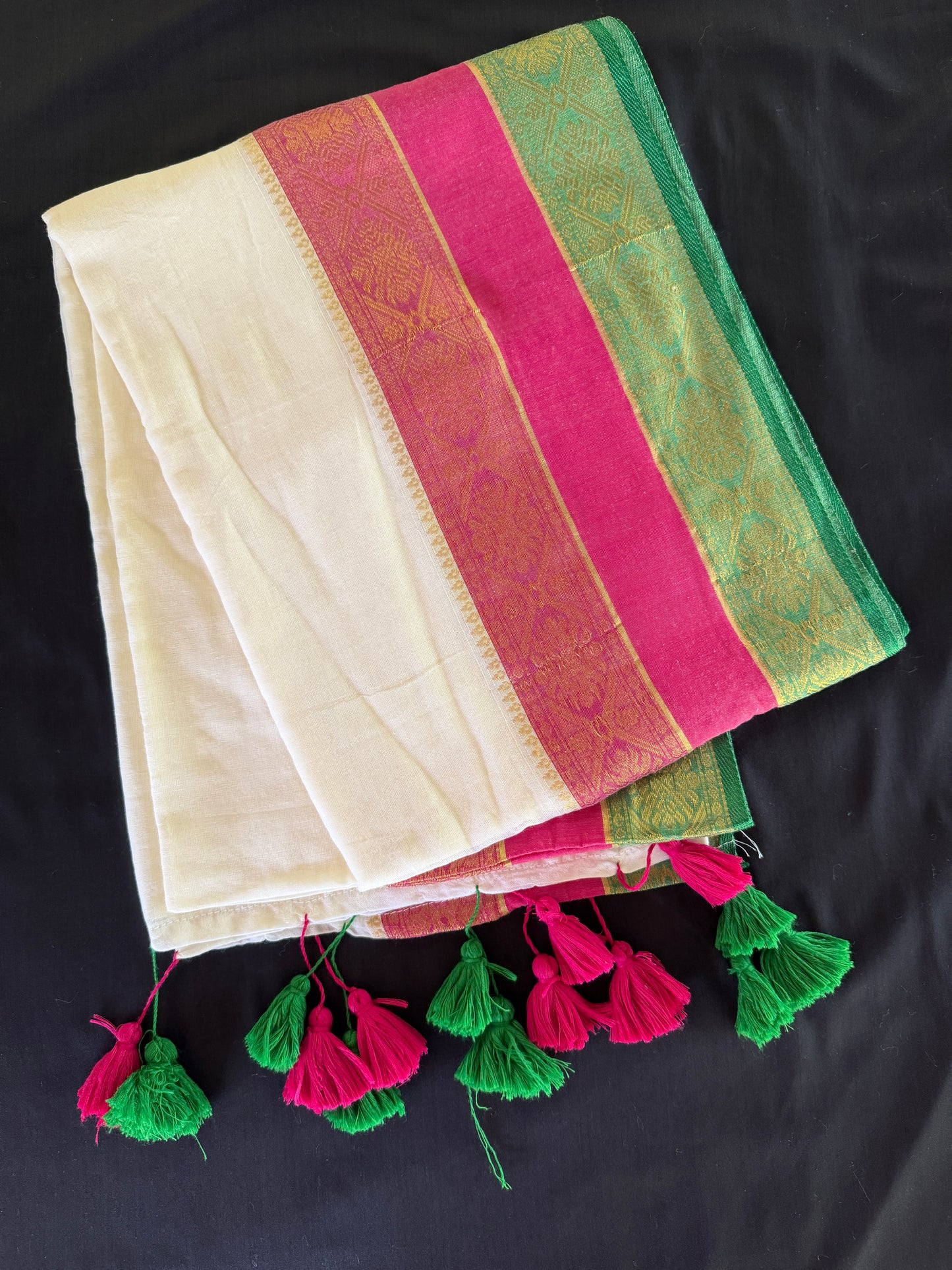 Mul Cotton Saree with Pink and green Tassels (SAR-1170)