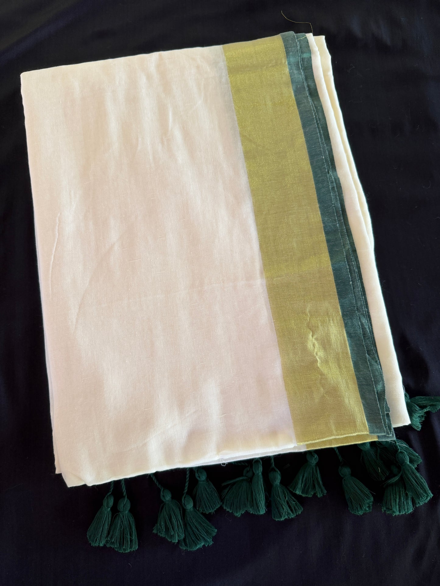 Mul Cotton Saree with Pink and green Tassels (SAR-1171)