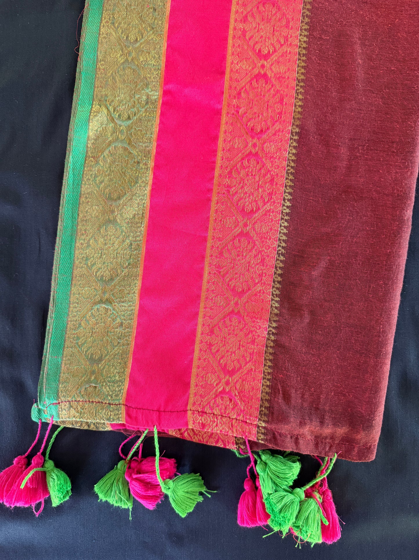 Mul Cotton Saree with pink and green Tassels (SAR-1174)