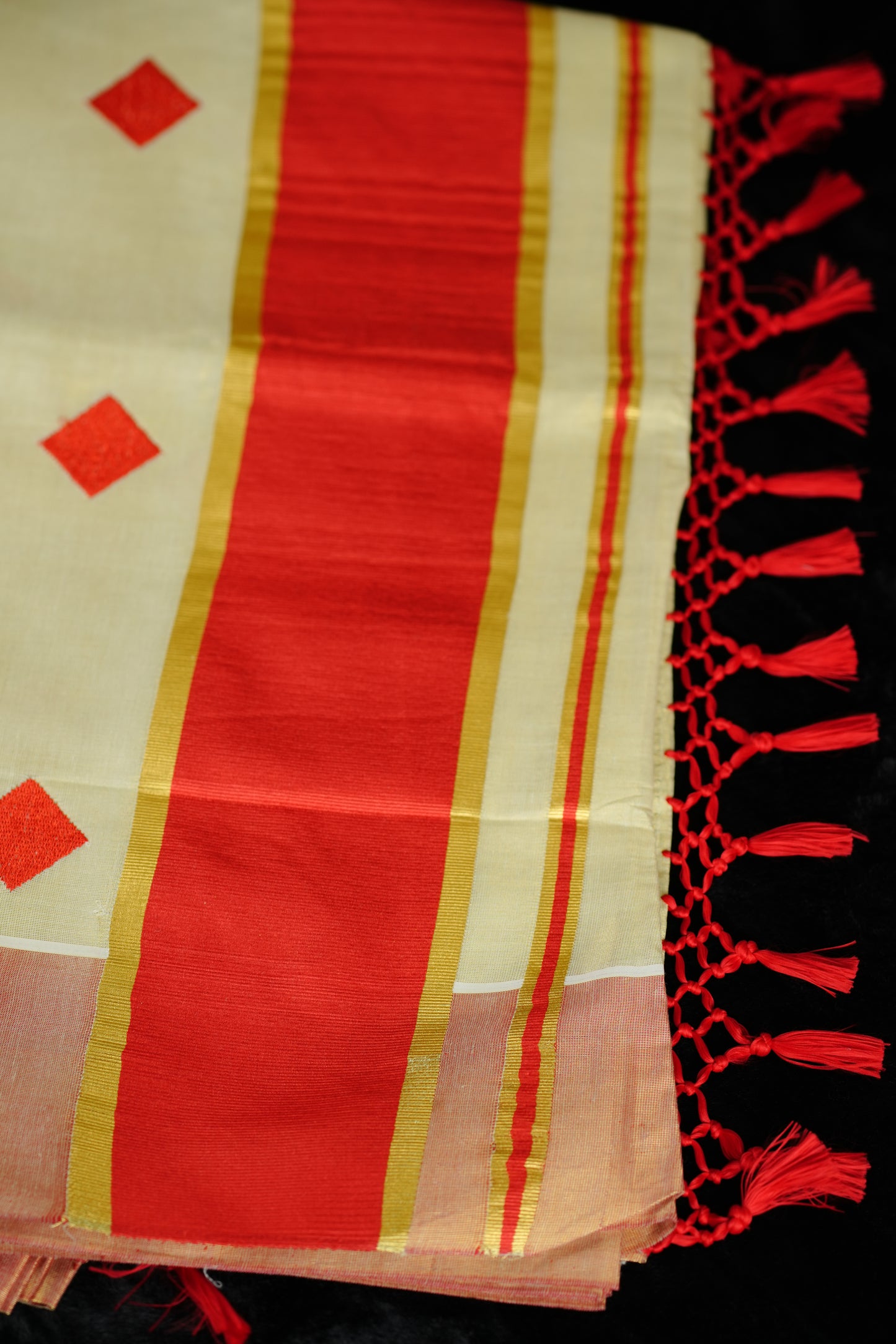 Golden tissue saree with red and golden kasavu - (SAR123)