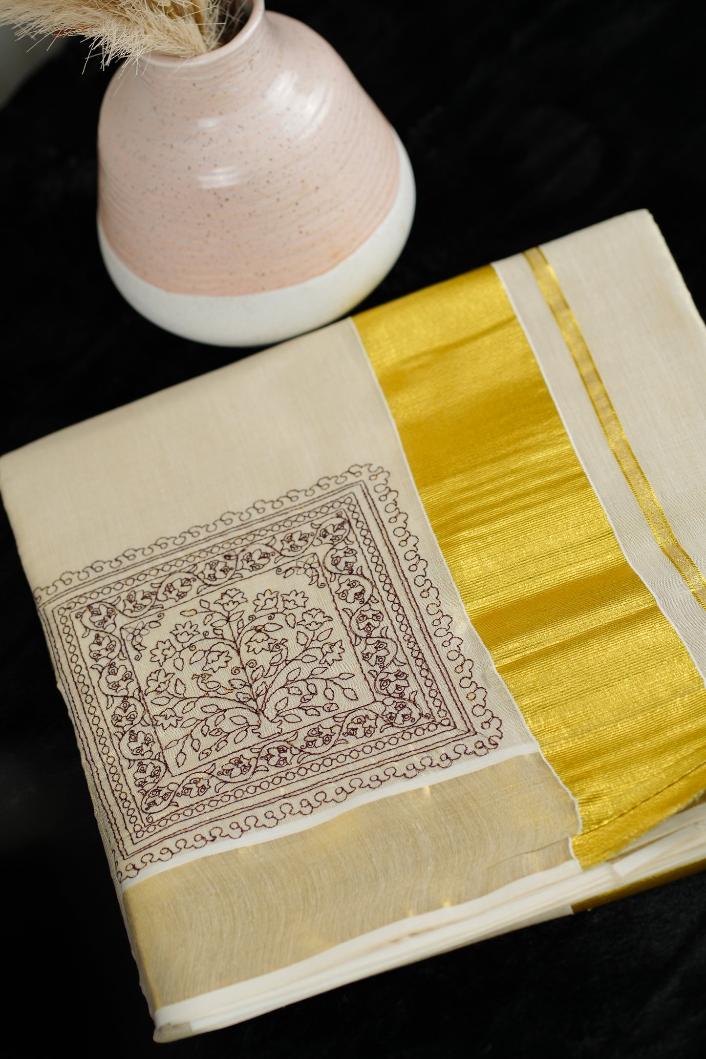 Handwoven kasavu tissue saree (SAR124)